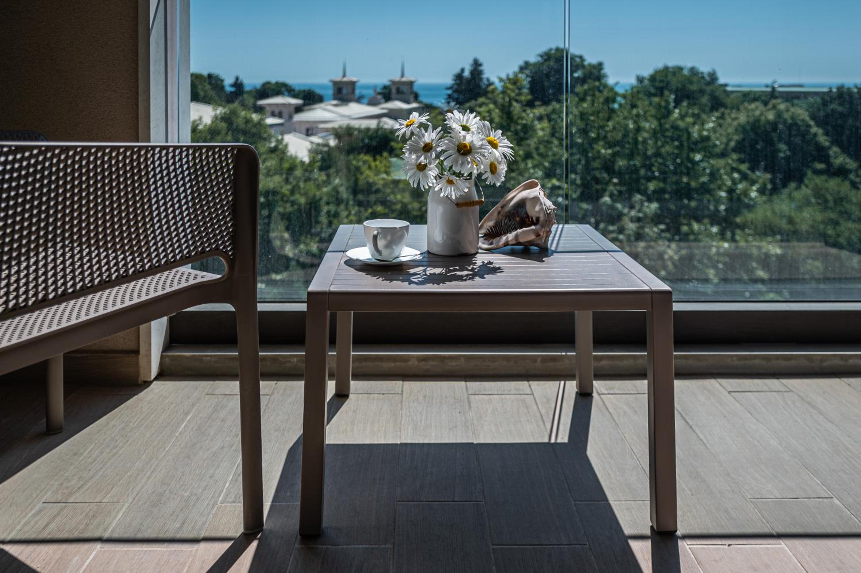 Deluxe Suite with Sea View