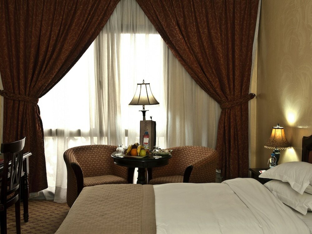 Deluxe Suite, 1 King Bed