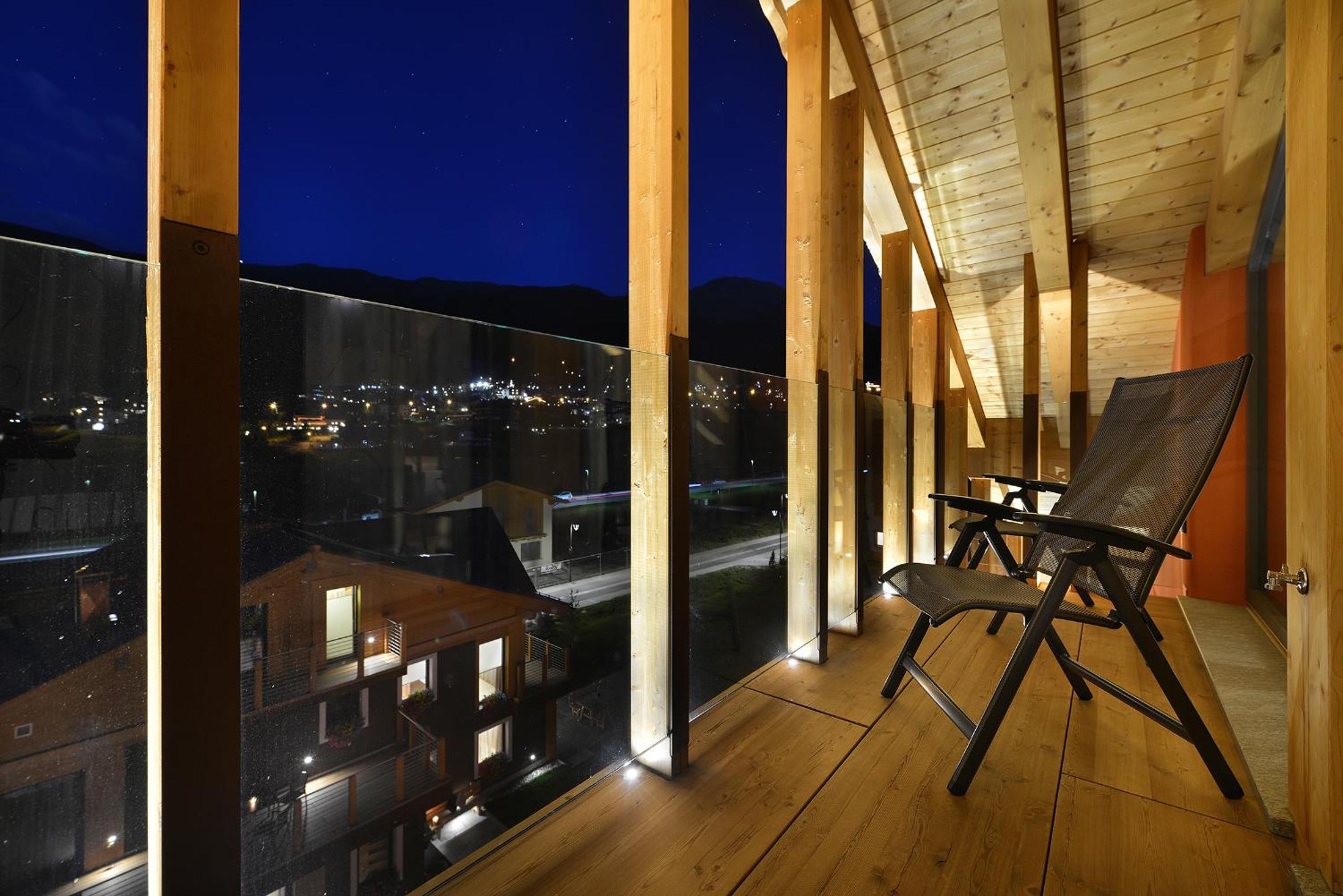 Suite with Mountain View