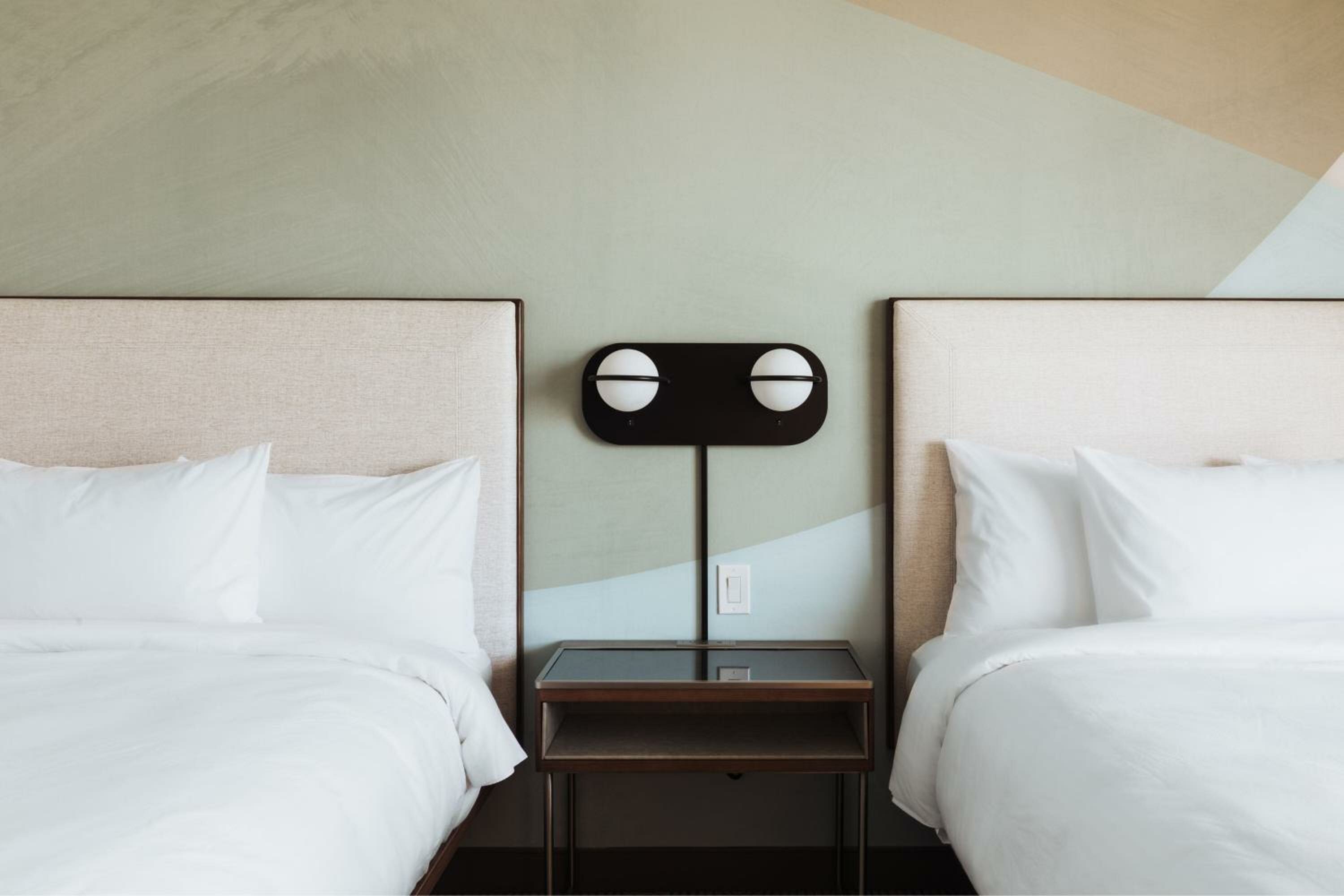 Queen Room With Two Queen Beds and City View - Hearing Accessible