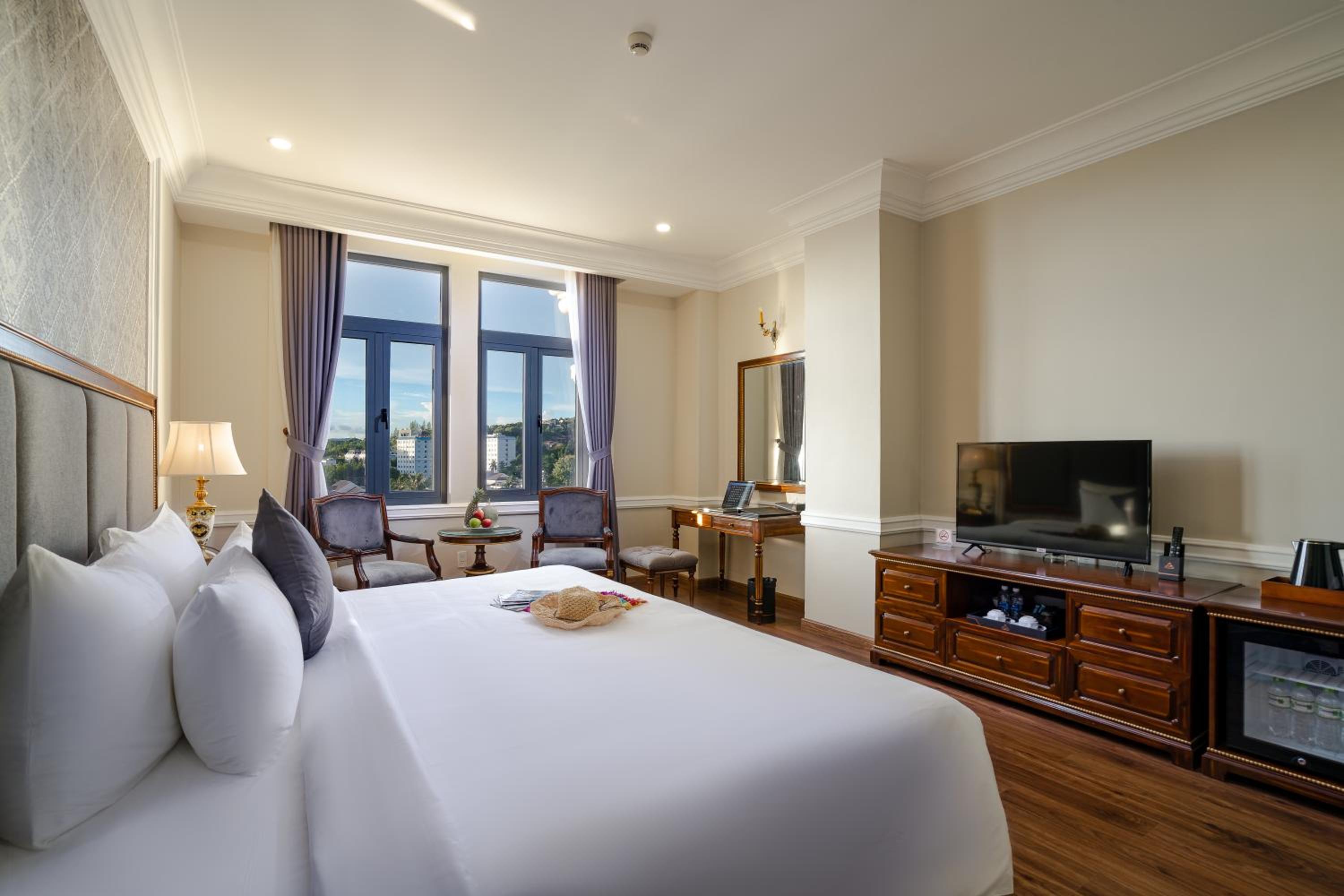 Deluxe Room With City View