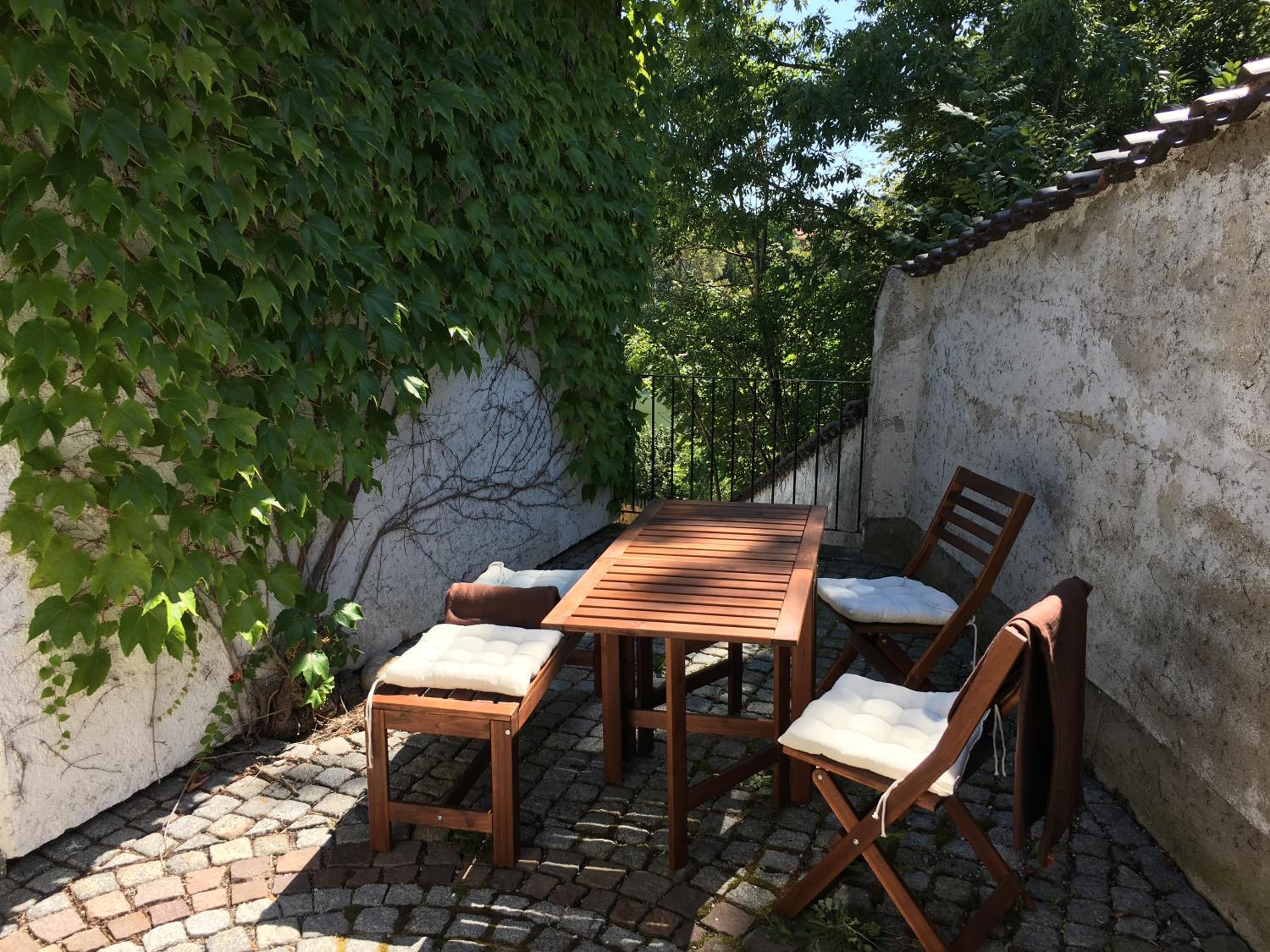 Apartment with Lake View