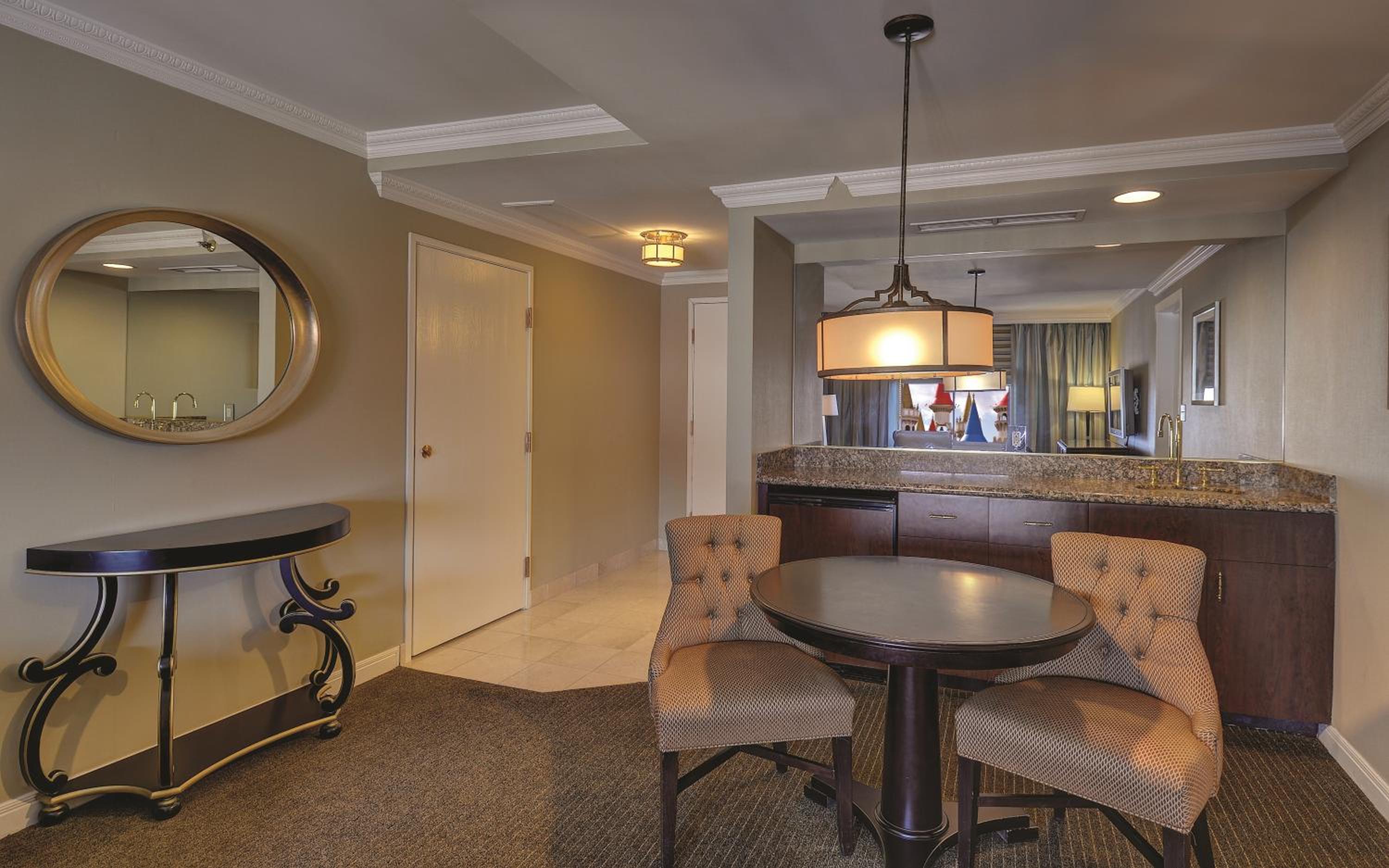 Newly Renovated Resort Luxury Suite