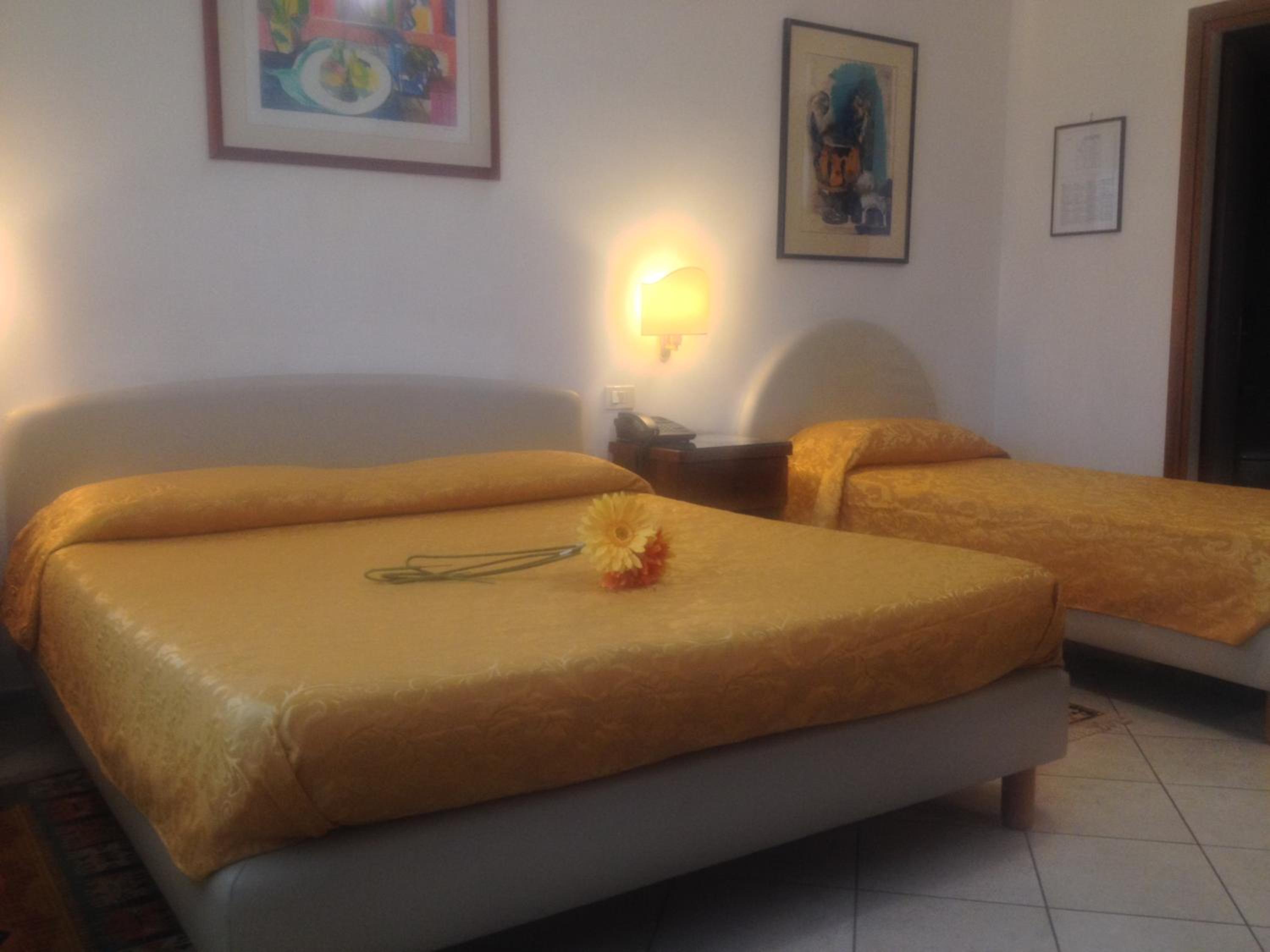 Economy Triple Room with Canal View