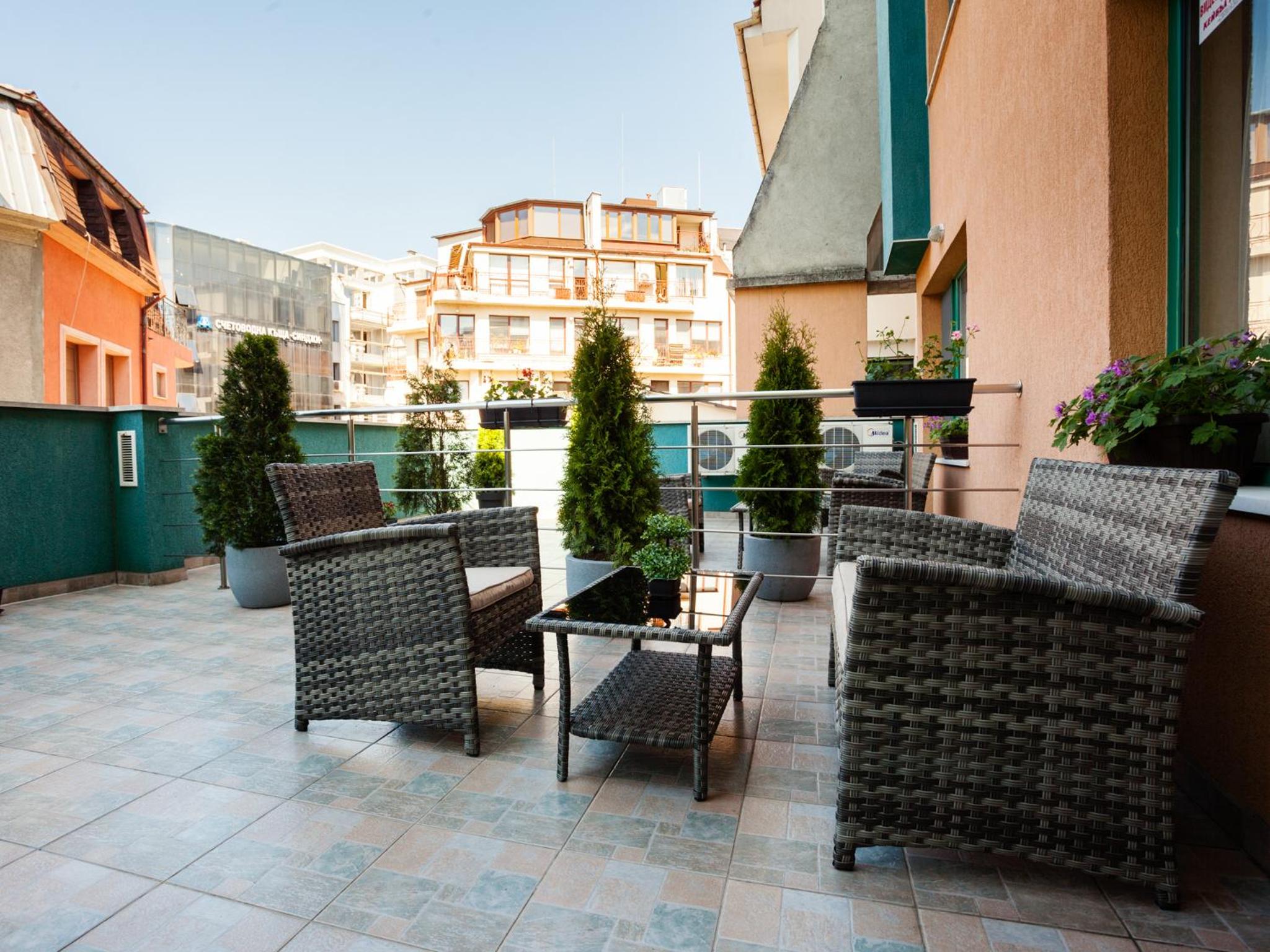 Deluxe Apartment with Terrace