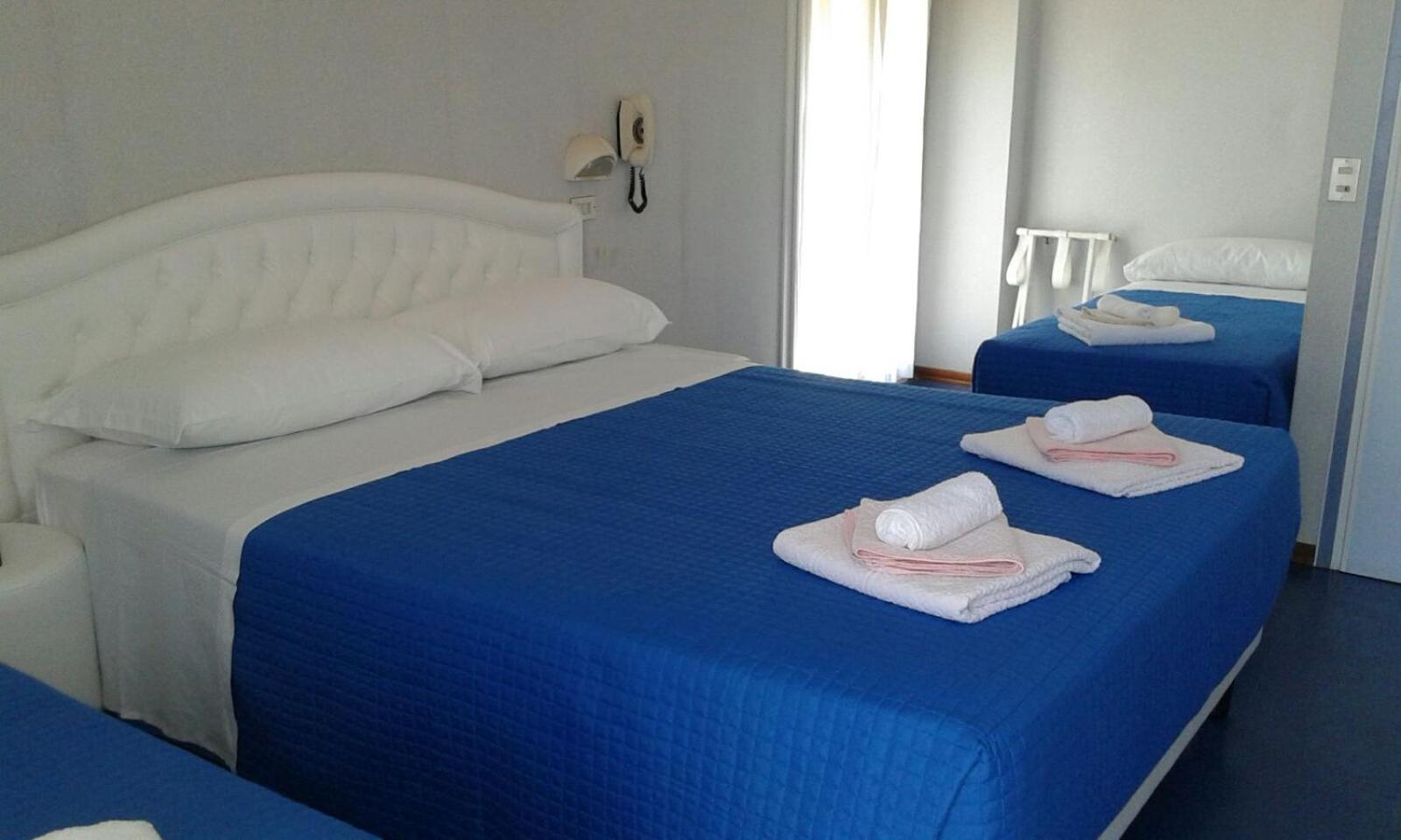 Quadruple Room with Sea View