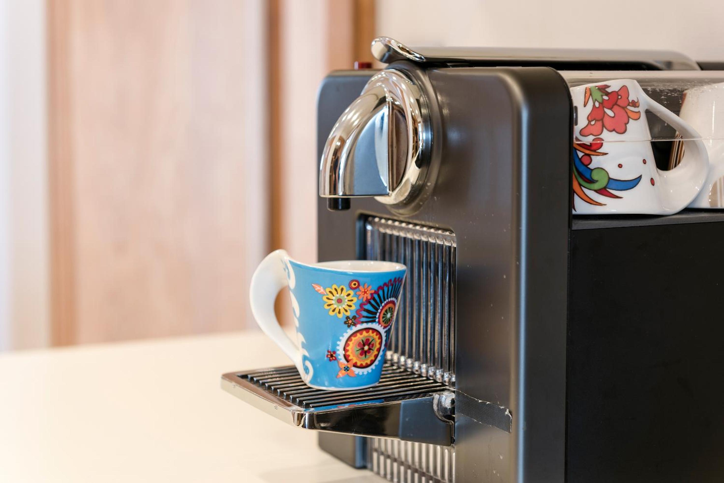 Deluxe Suite with Lake View