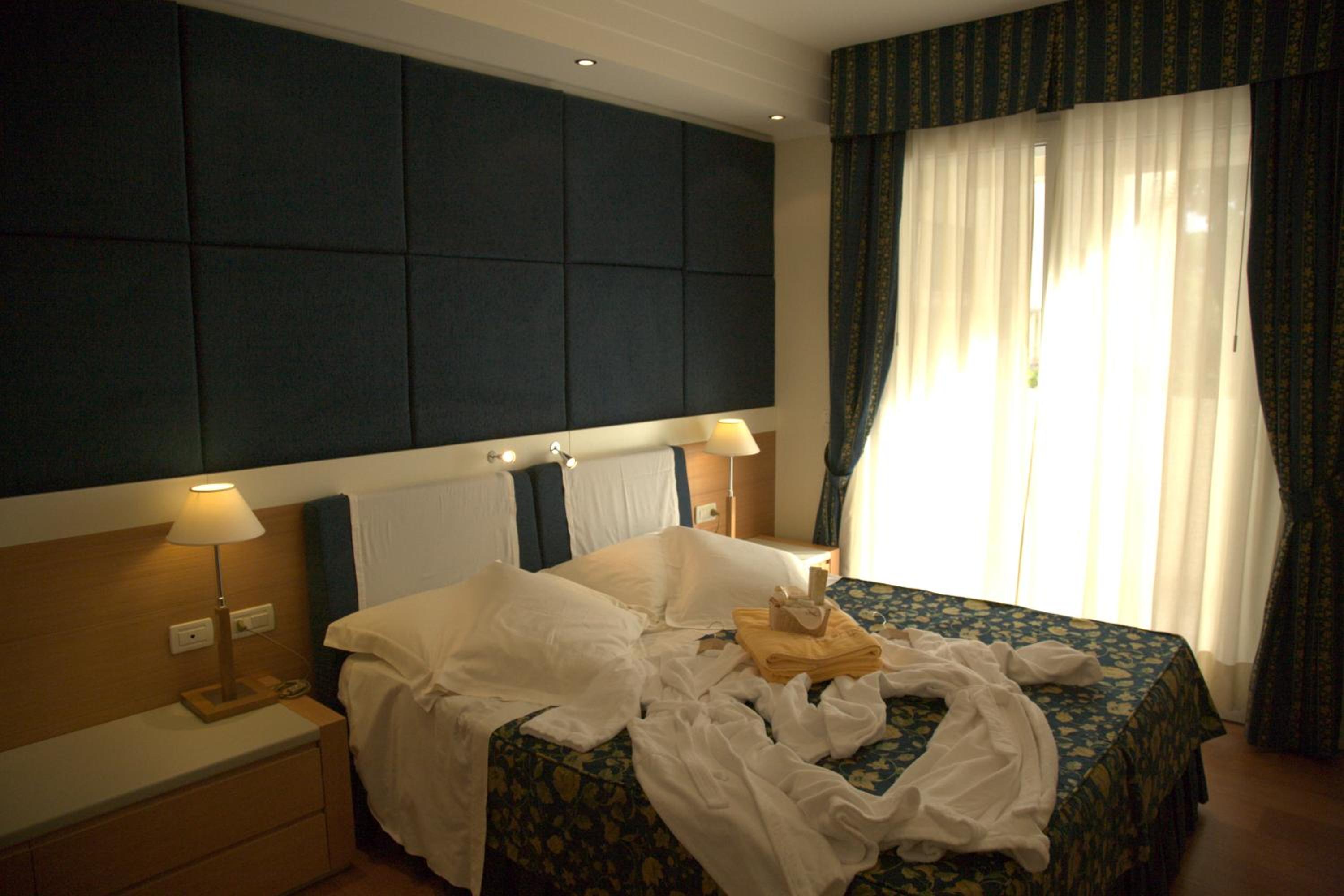  Executive One-Bedroom Apartment (2 Adults)