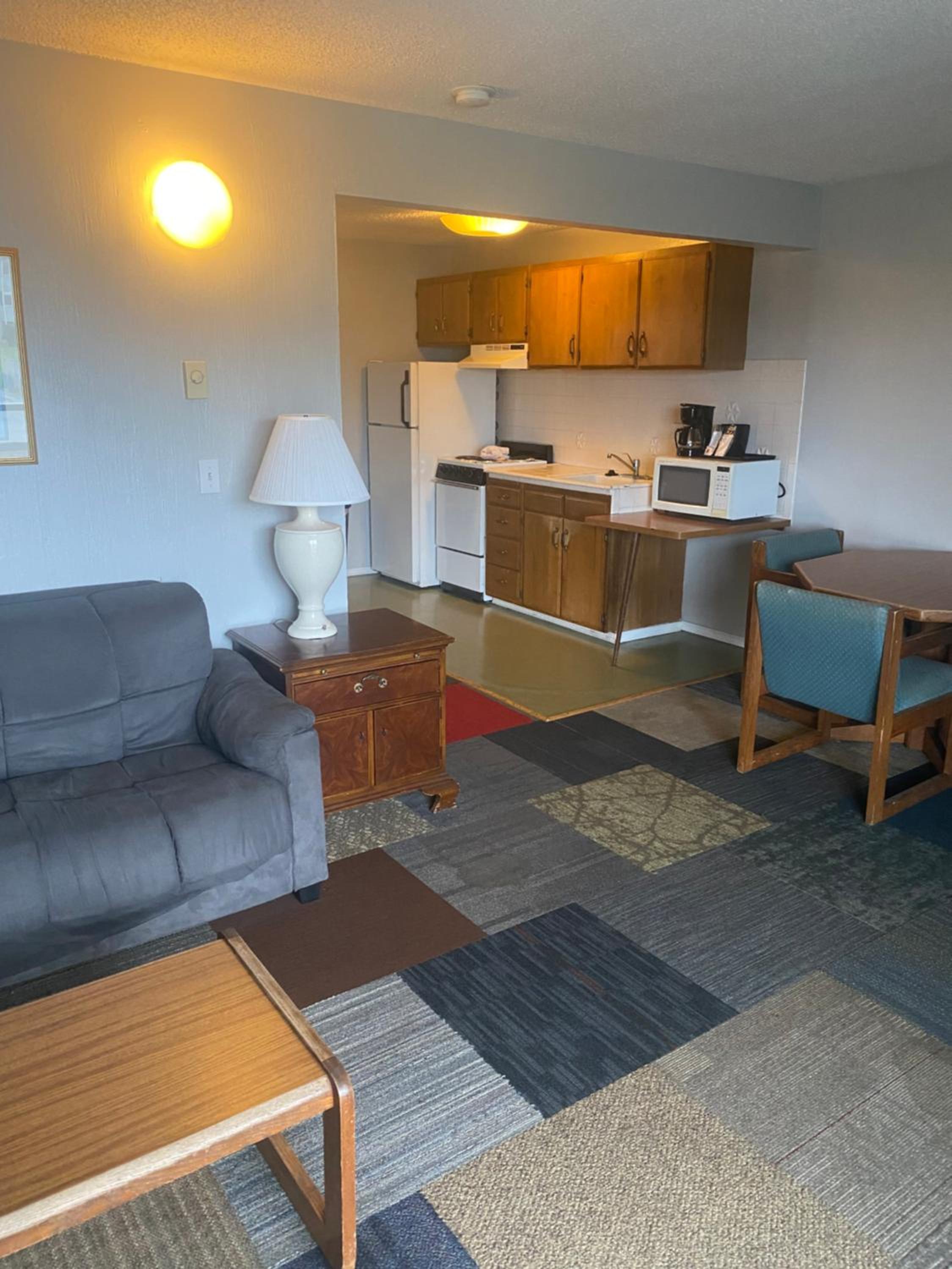 One-Bedroom King Suite