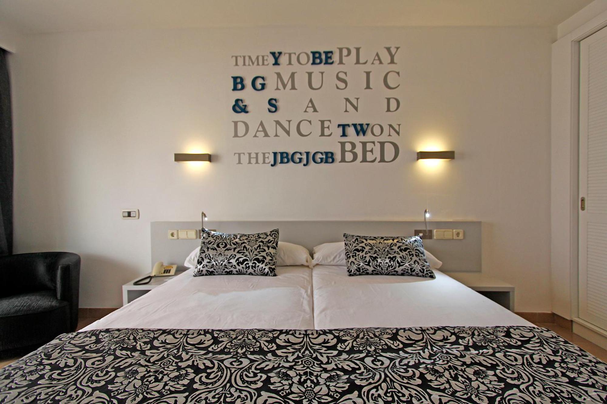 Junior Suite with Spa Access