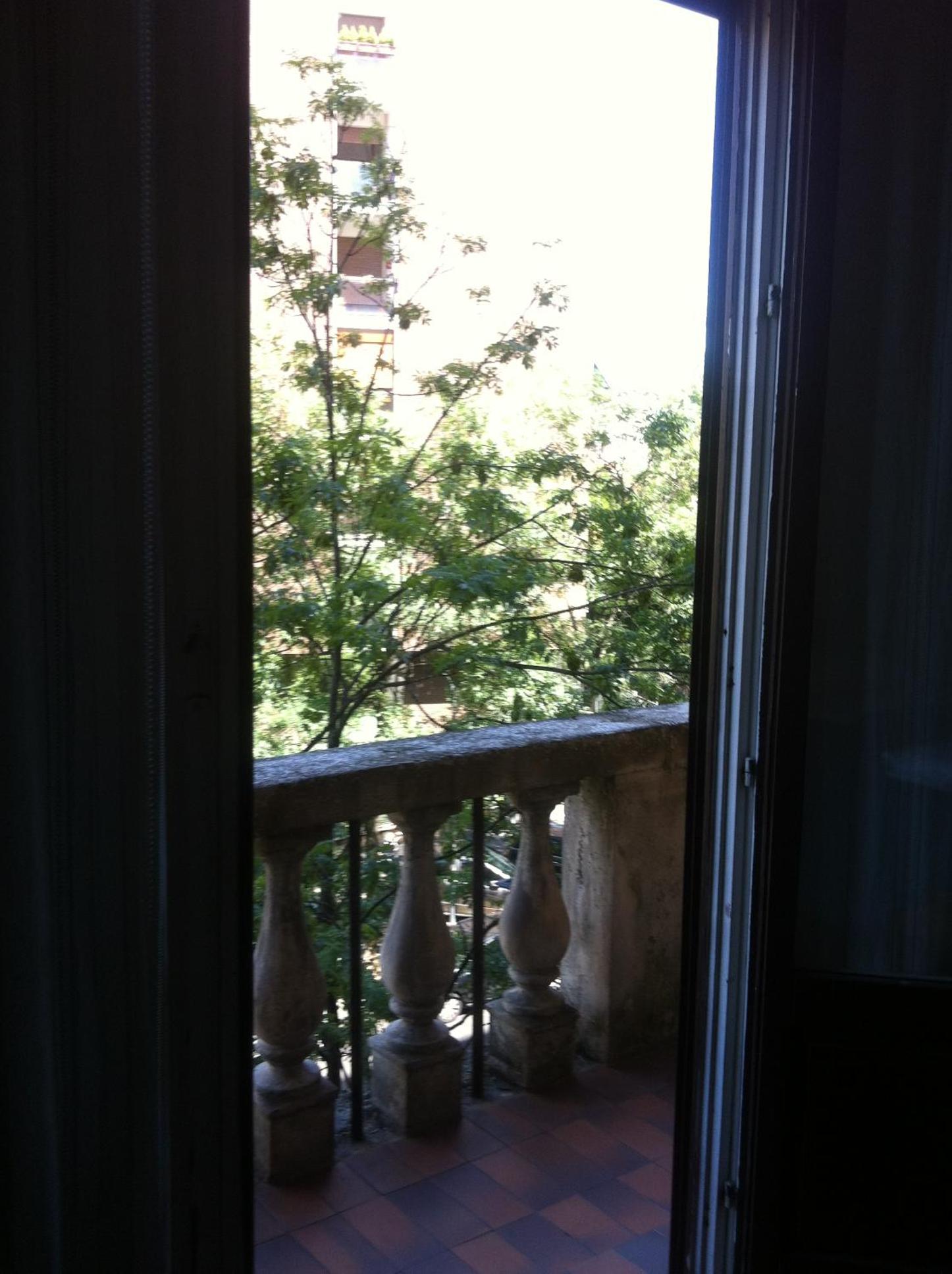 Economy Double Room or Twin with Shared Bathroom