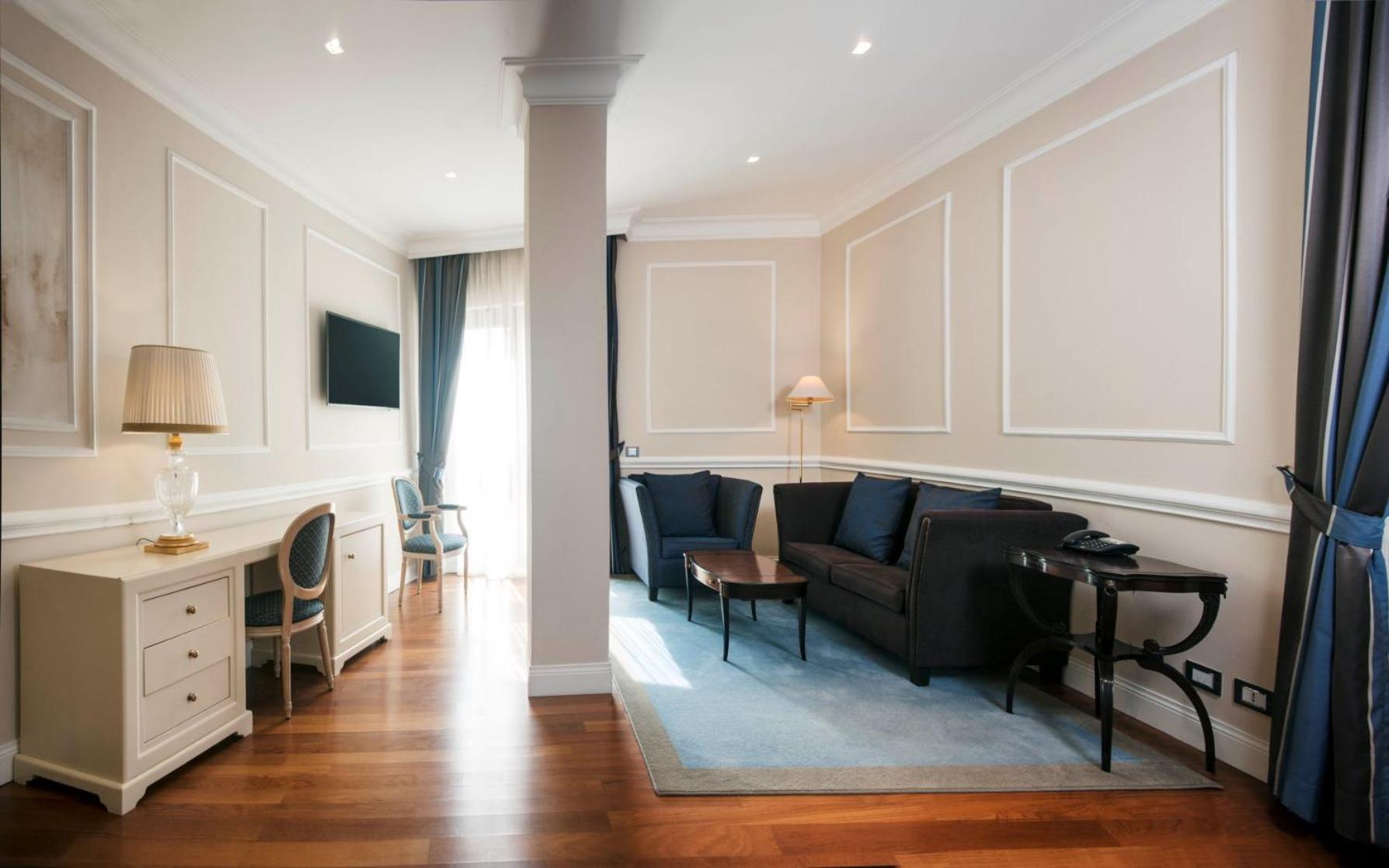 Presidential Suite with Terrace and Square View