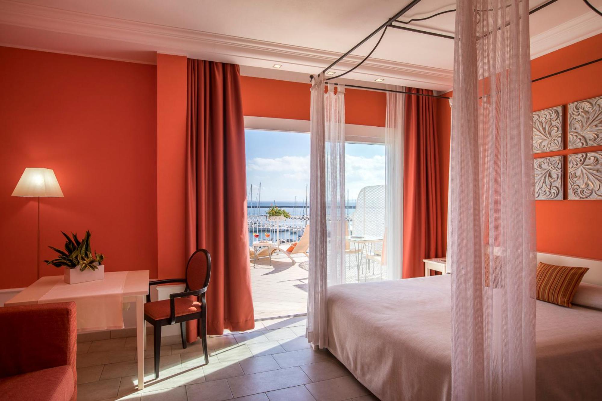 Suite with Sea View