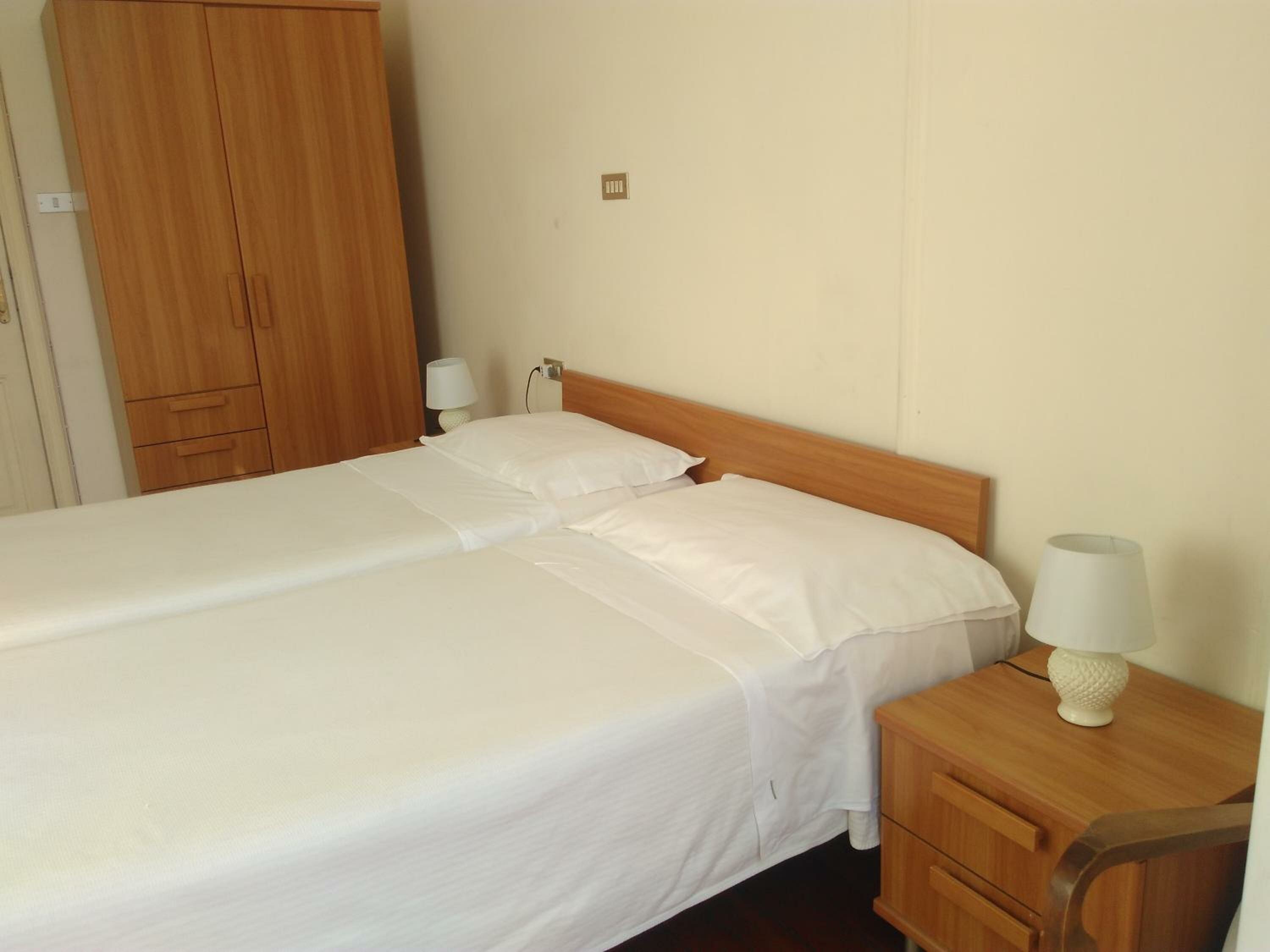 Double or Twin Room with Sea View and Private Internal Bathroom