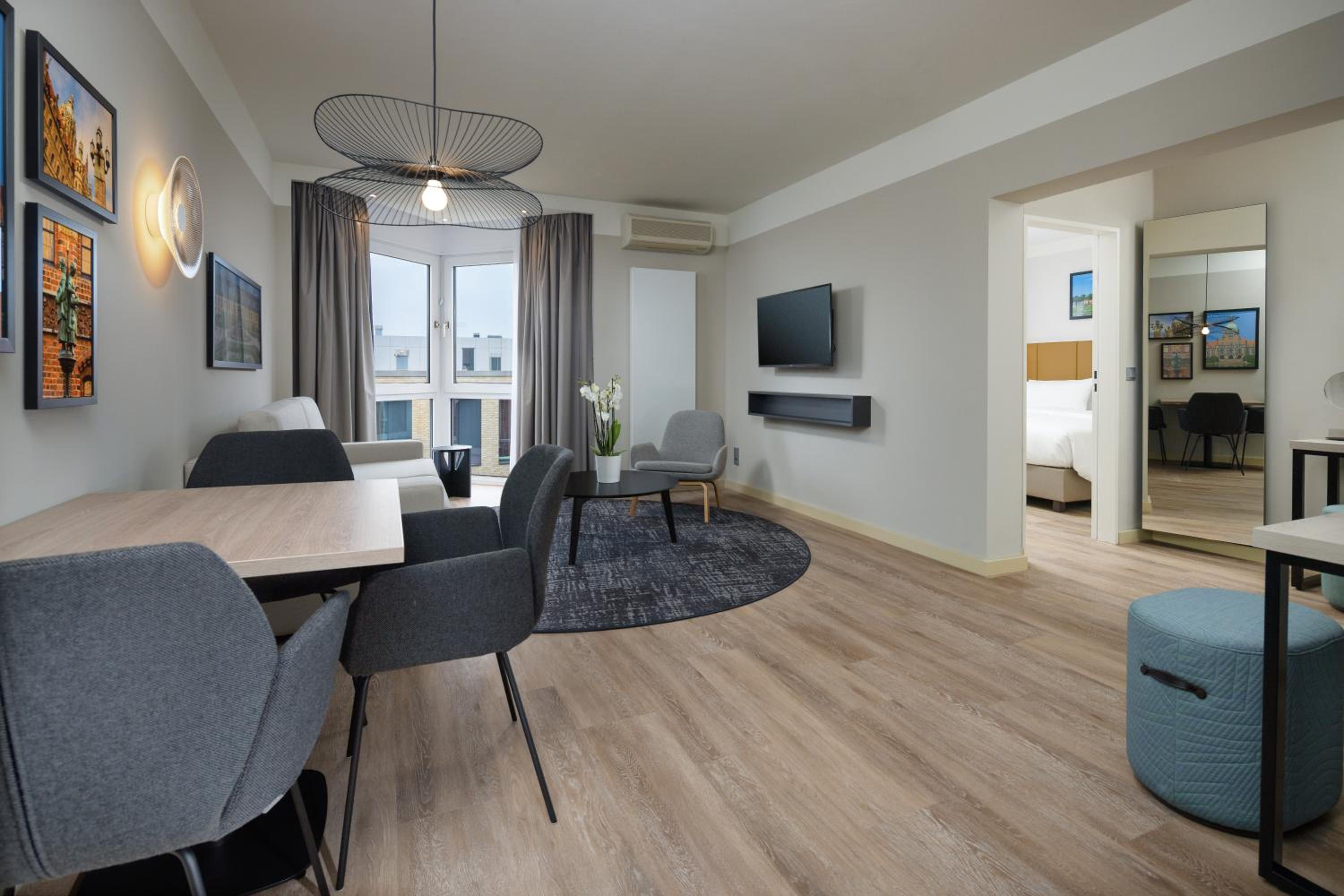 One-Bedroom King Suite