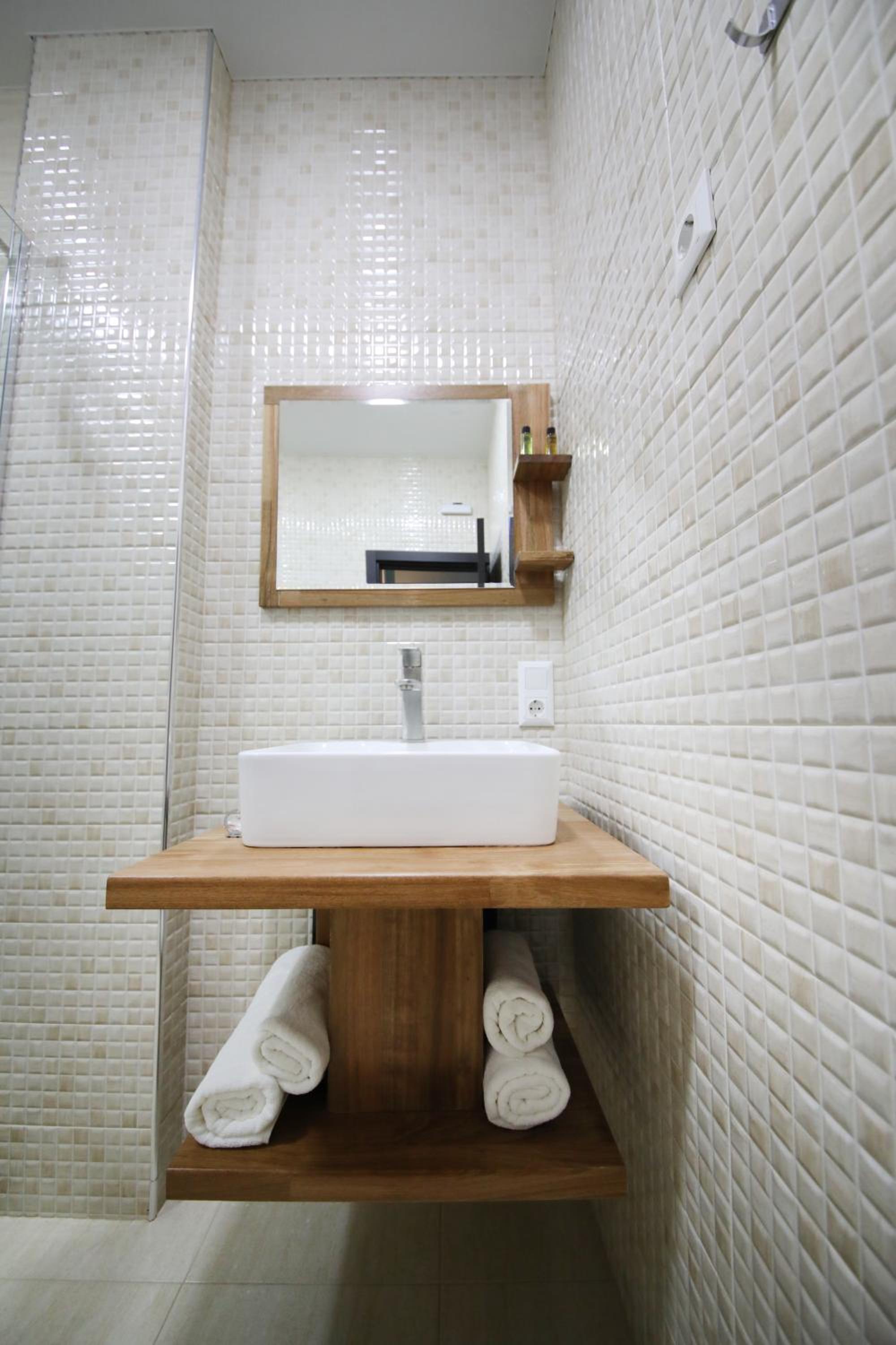 Deluxe Double or Twin Room with Balcony