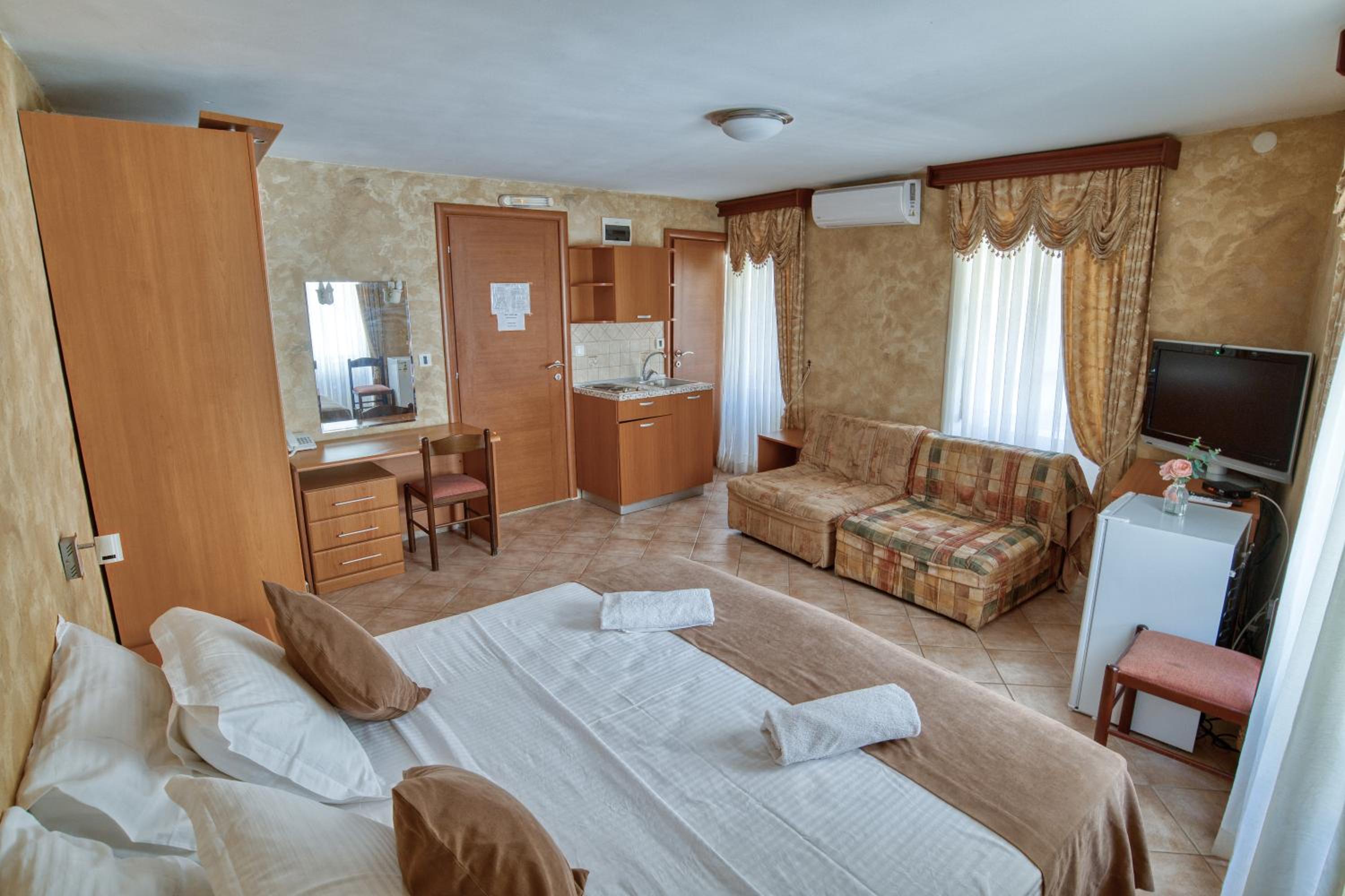 Suite with City View