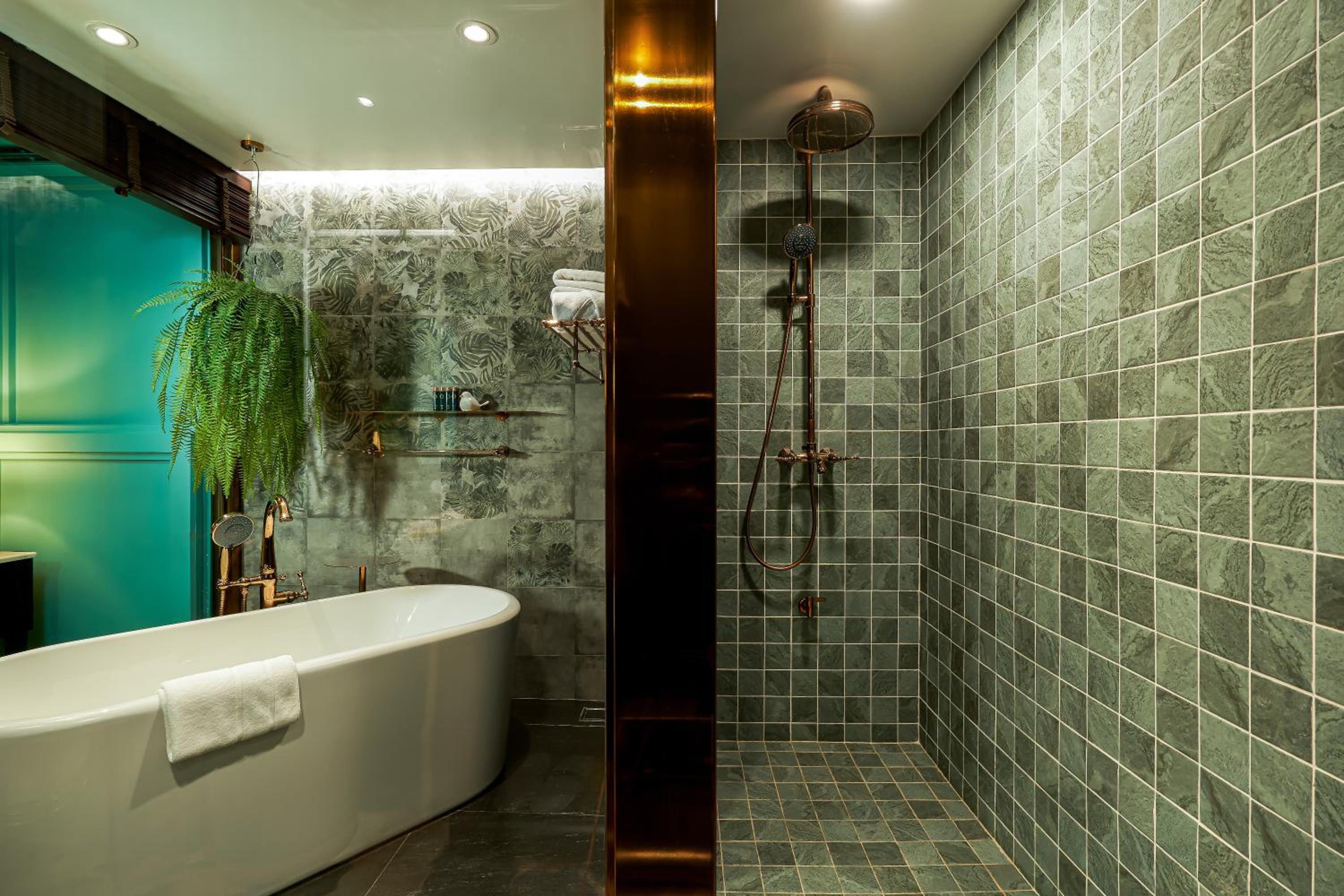 Deluxe Suite - City View