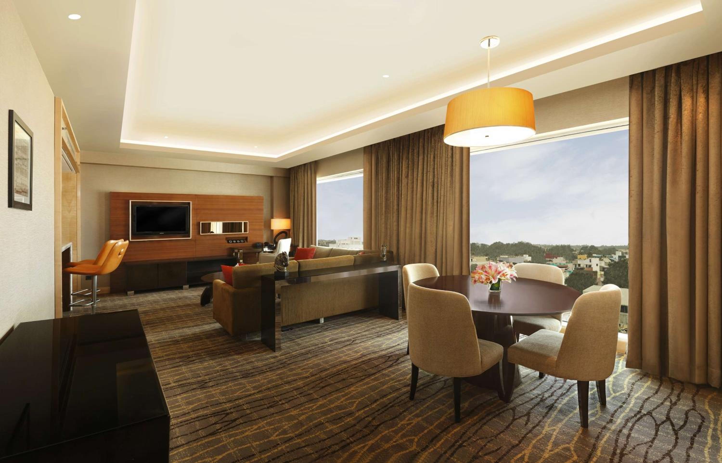 Executive King Suite with Lounge Access