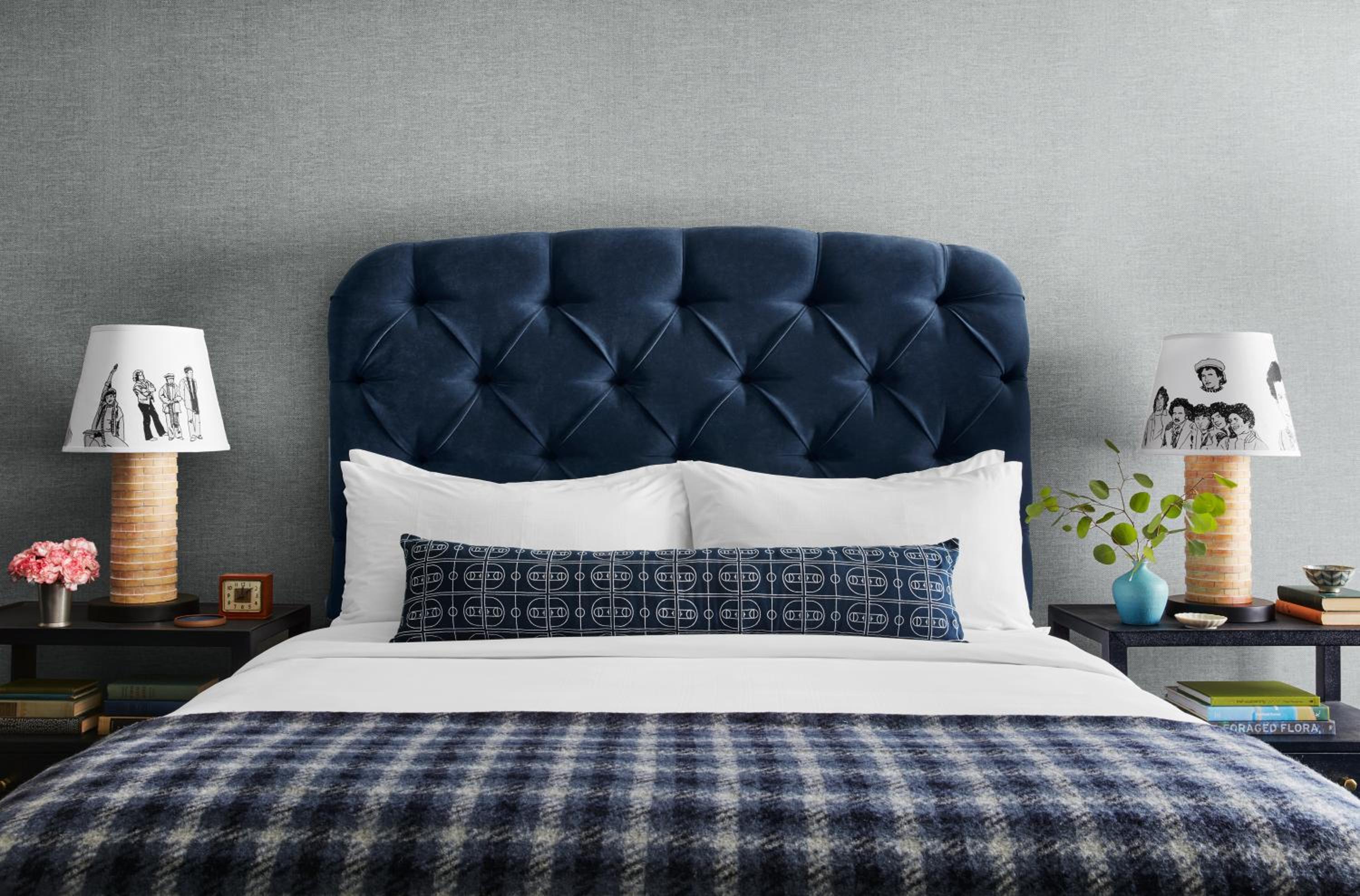 Graduate King Suite with Sofa Bed