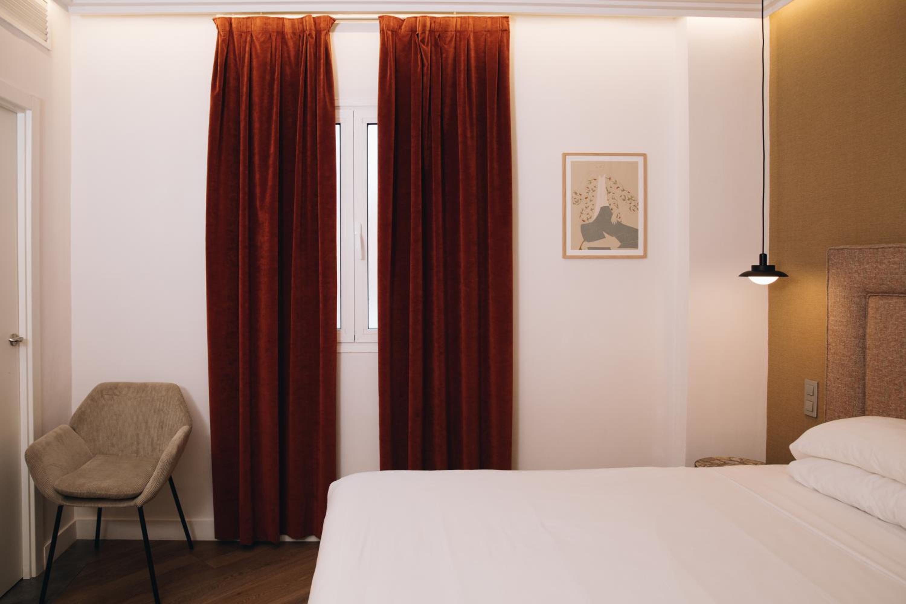 Deluxe Suite with Spa Bath