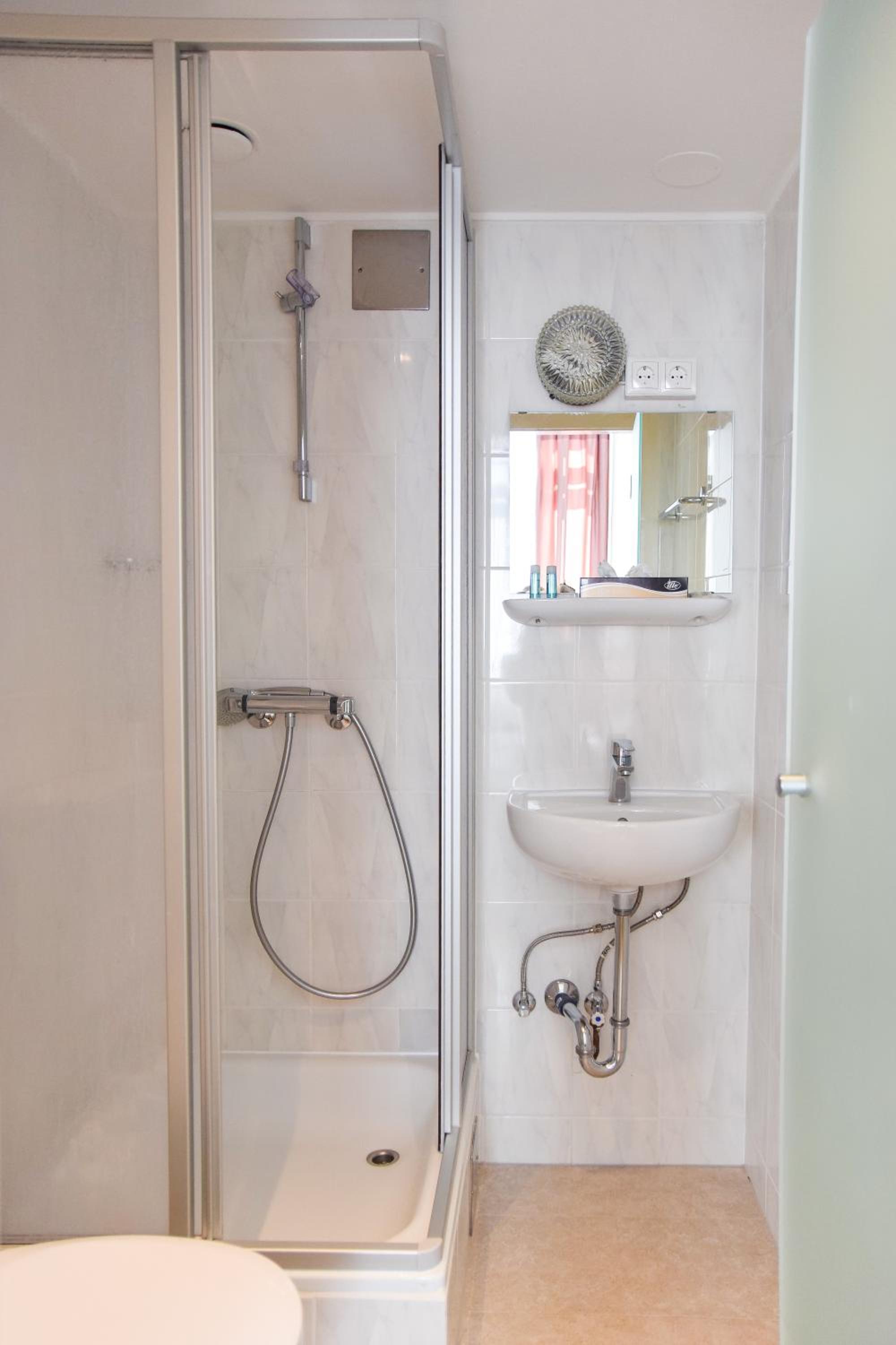 Economy Double Room with Private Bathroom