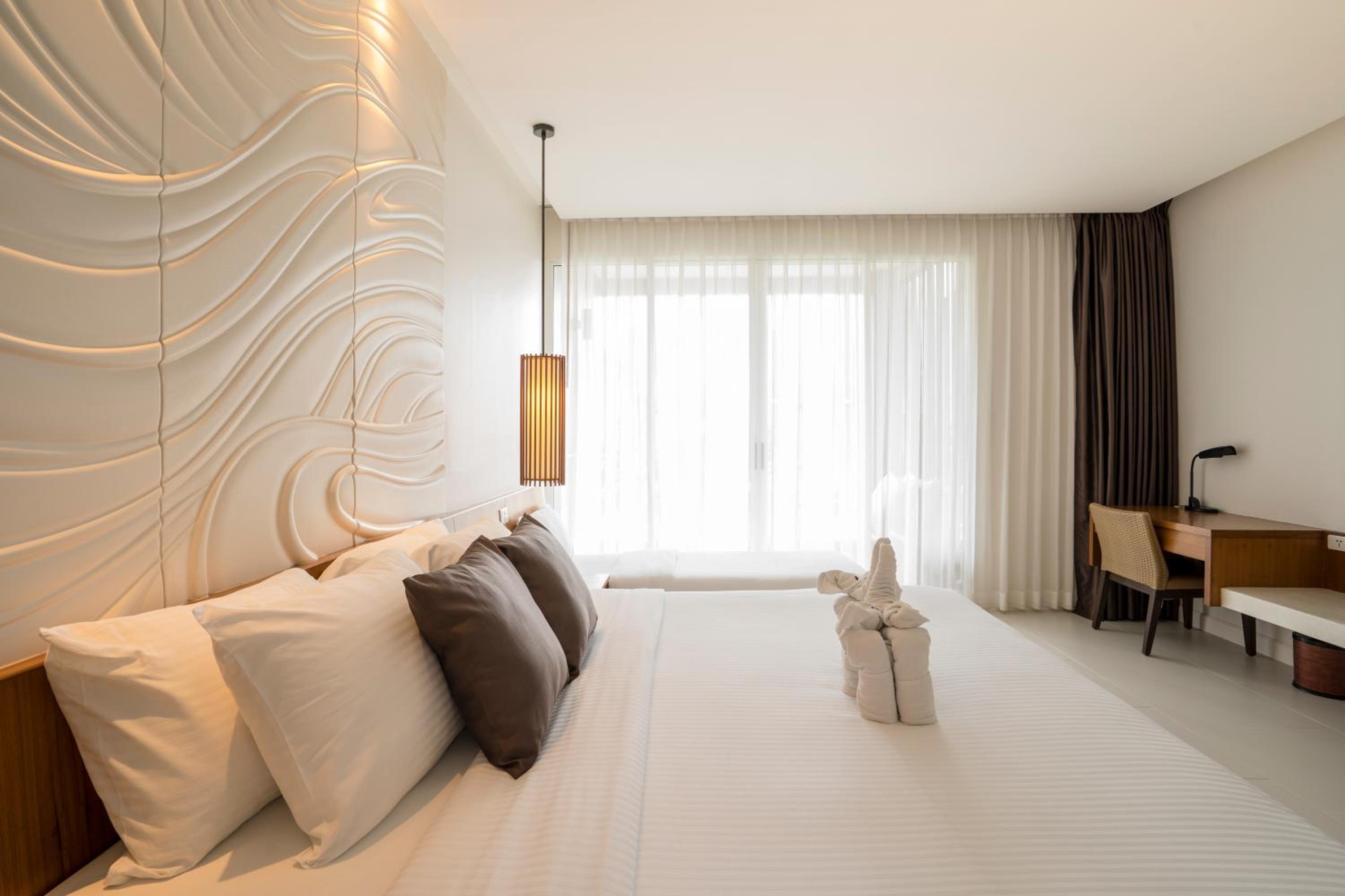 Deluxe Family Room with Balcony