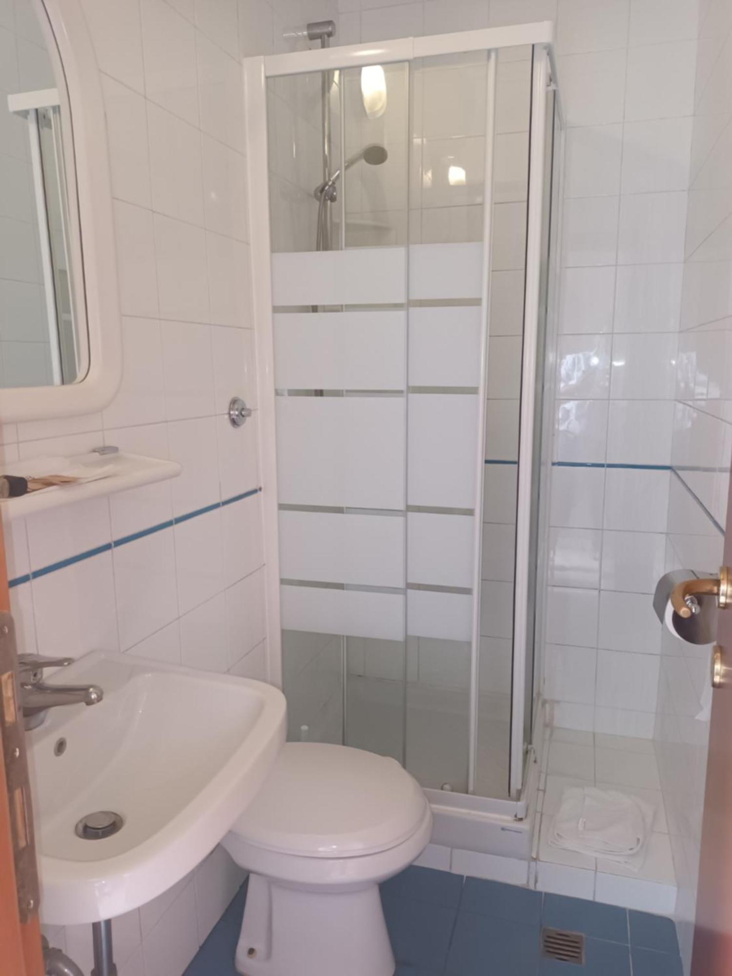 Double or Twin Room with Terrace