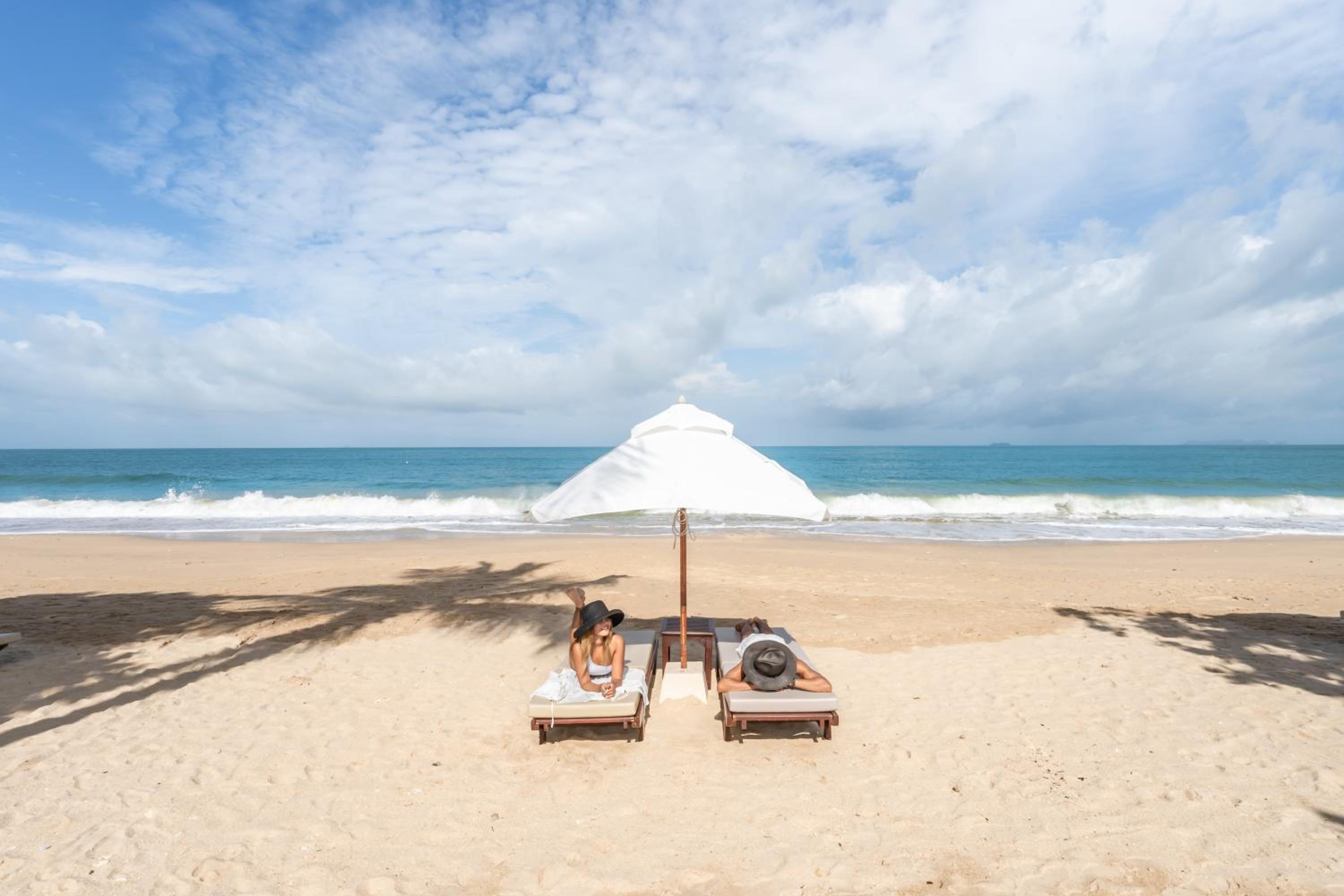 Beach Villa - Free Airport Shuttle