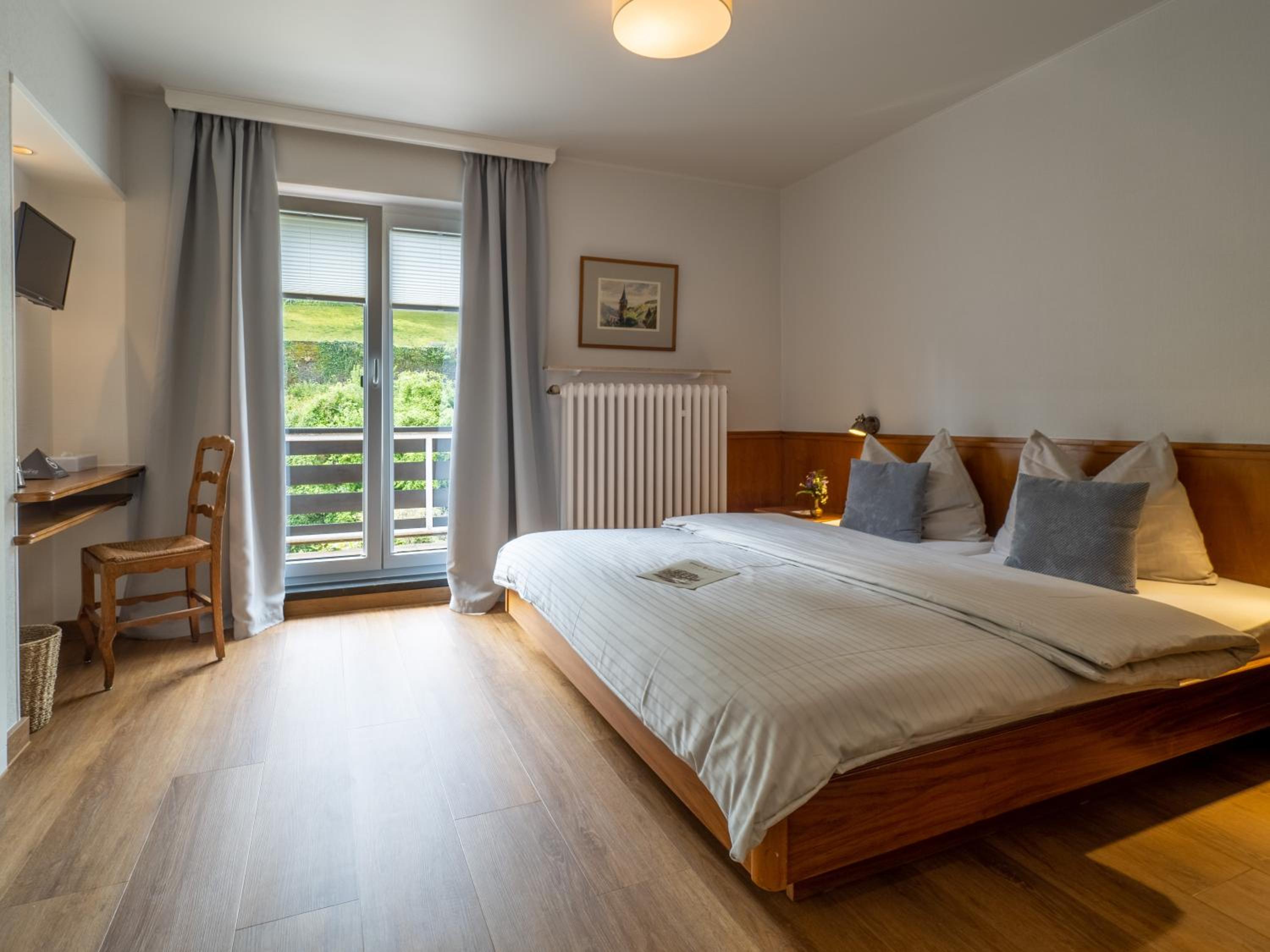 Double Room with Garden View and Balcony
