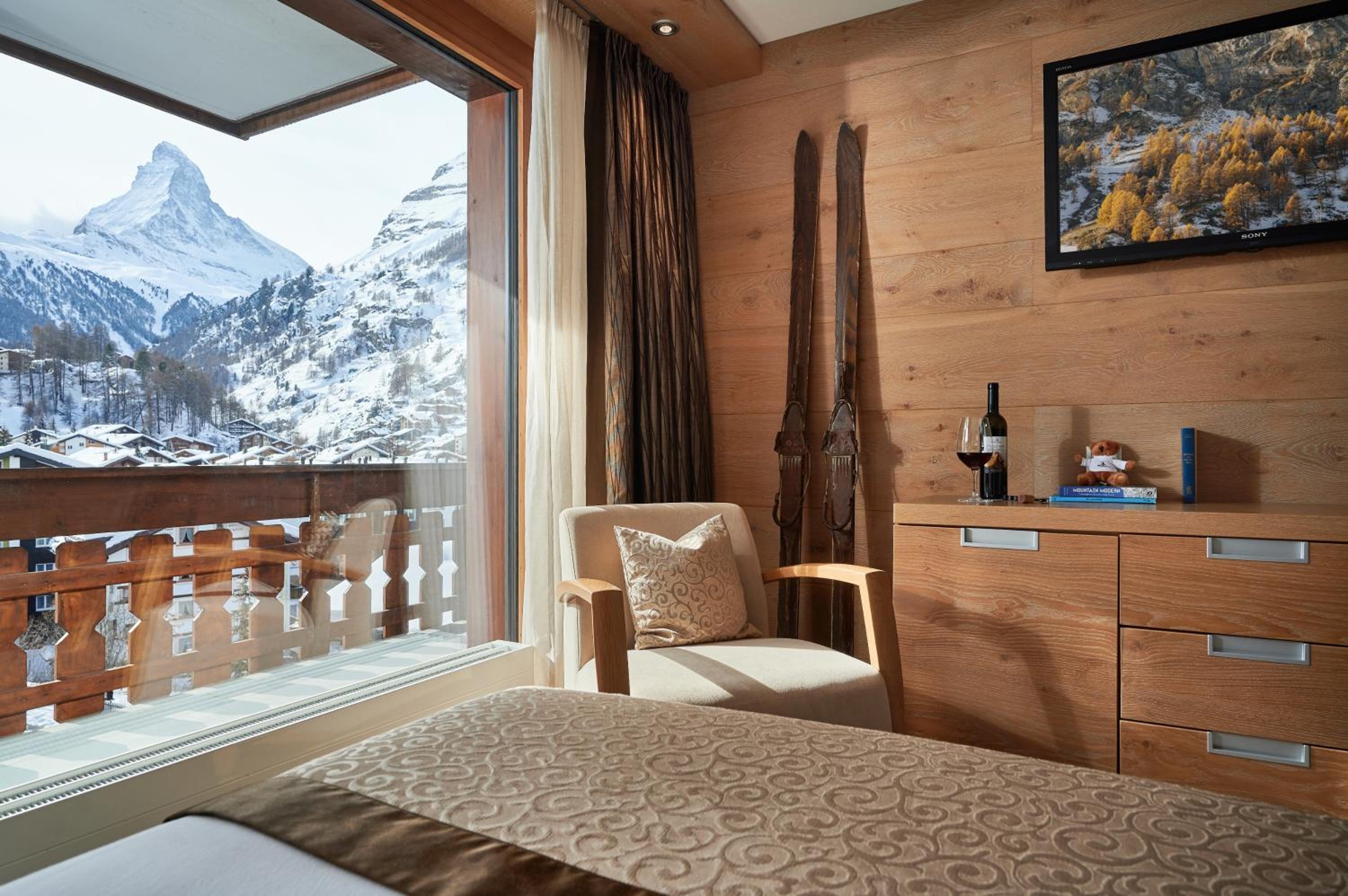 Deluxe Double Room with Matterhorn View