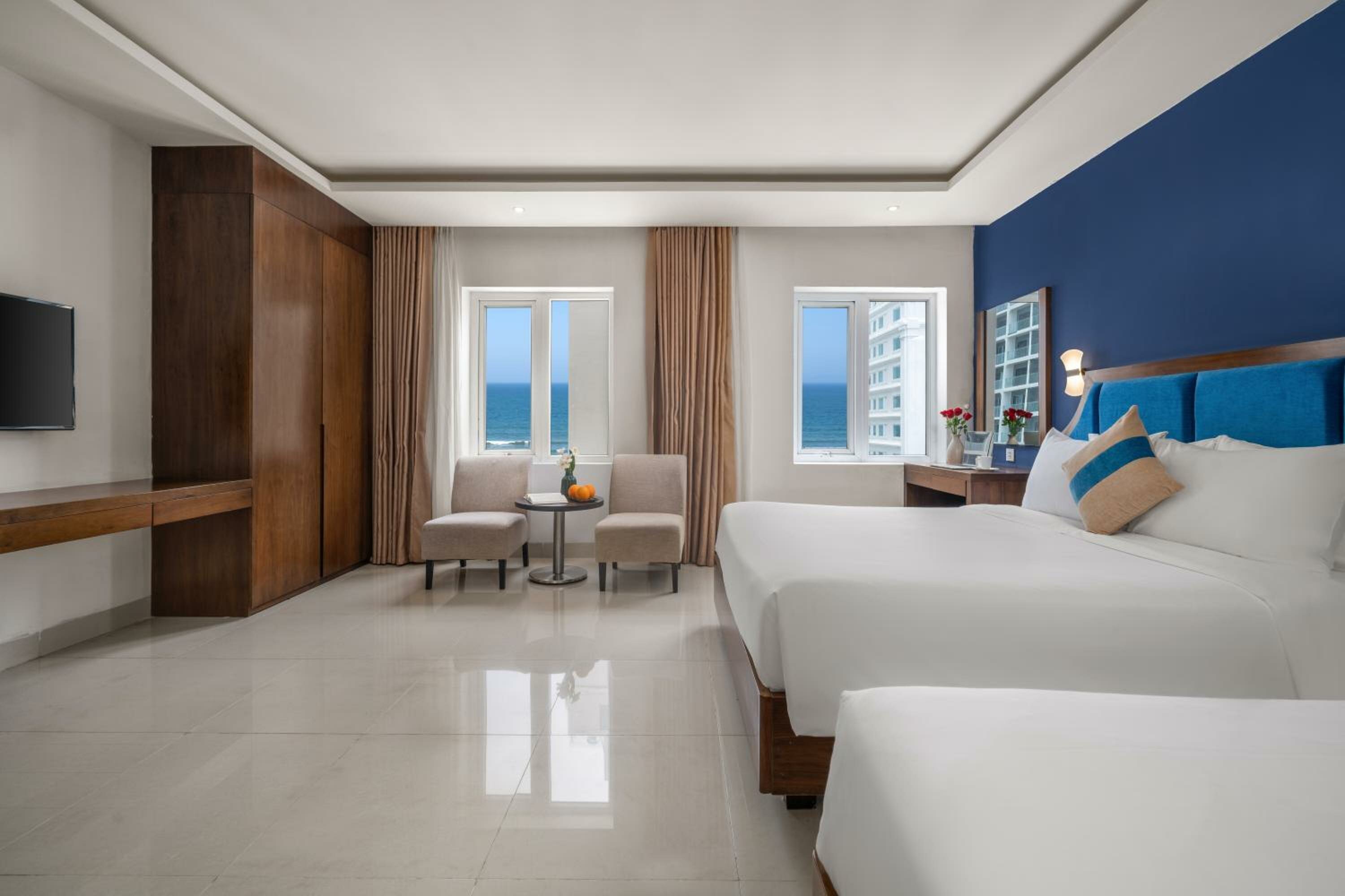 Family Room with Side Sea View