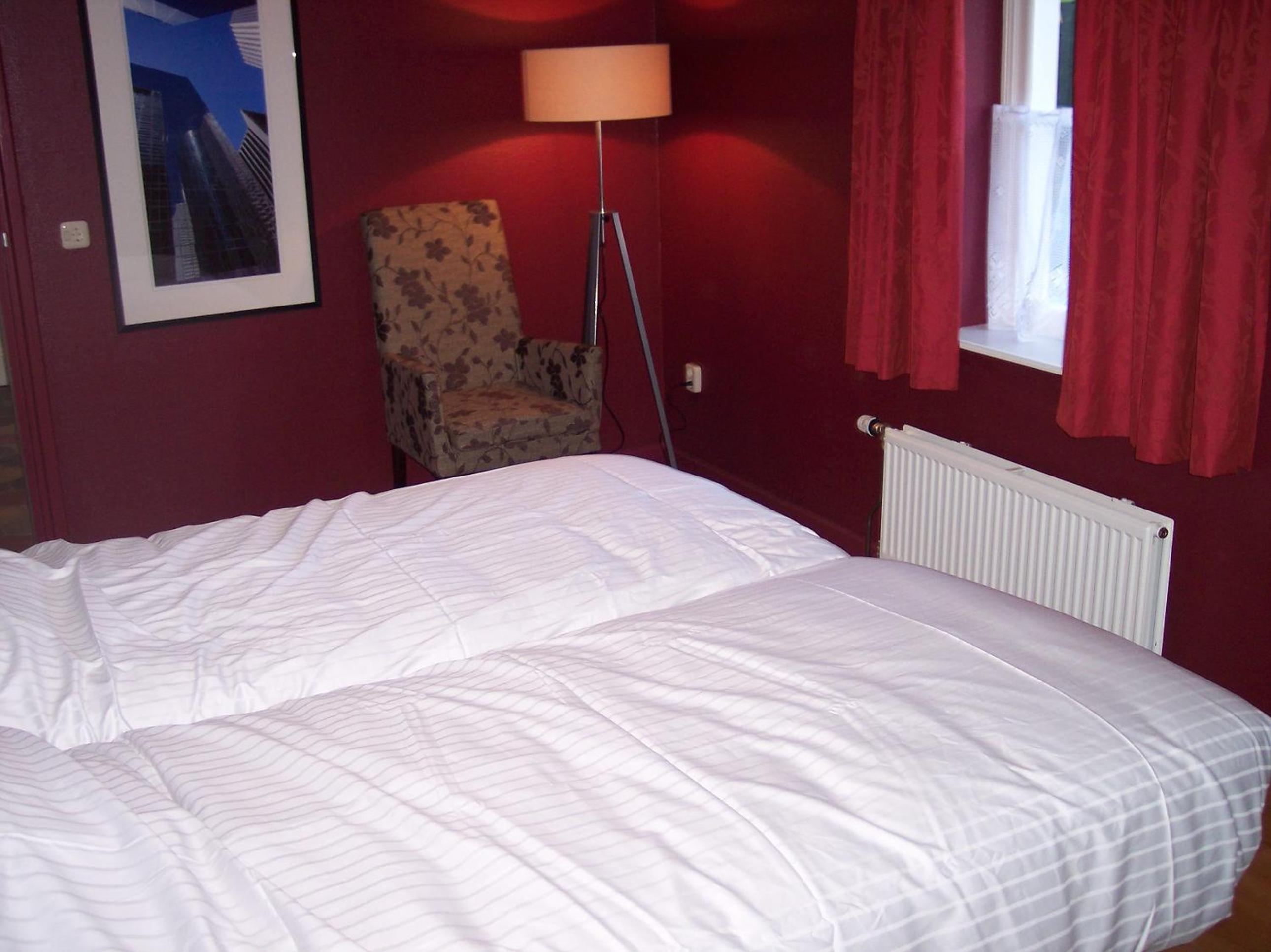 Twin Room with Bathroom