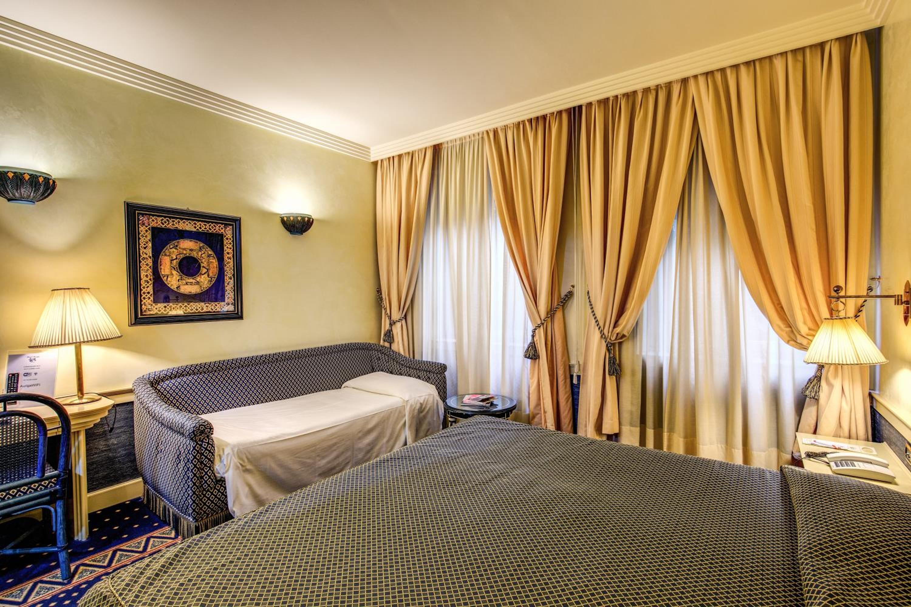 Triple Room