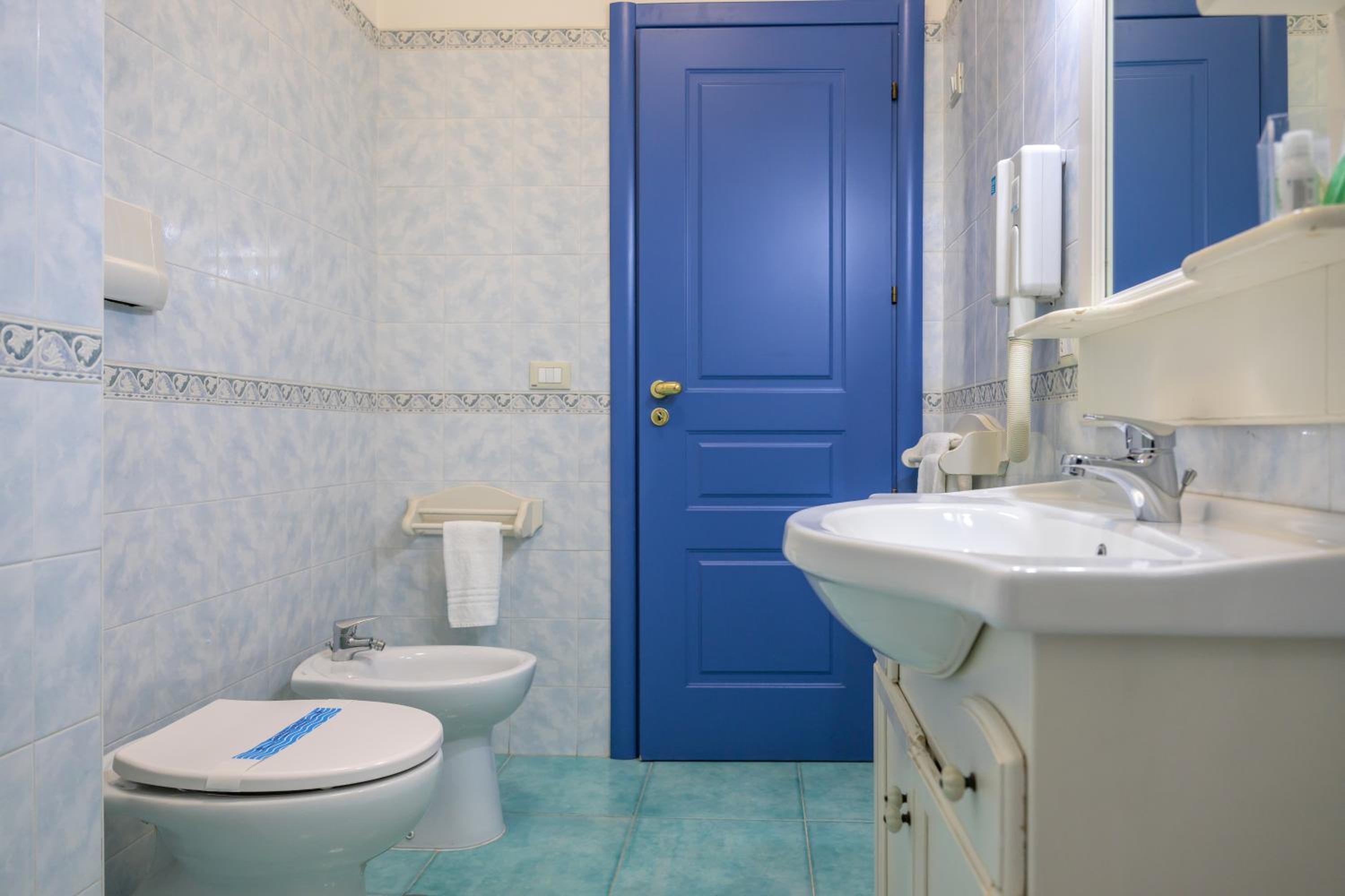 Double or Twin Room with Sea View