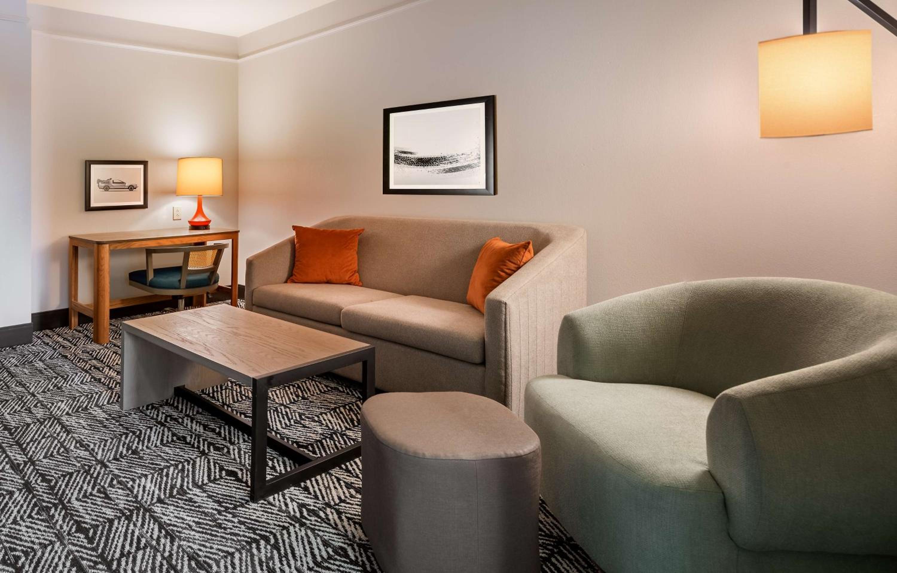 One-Bedroom King Suite