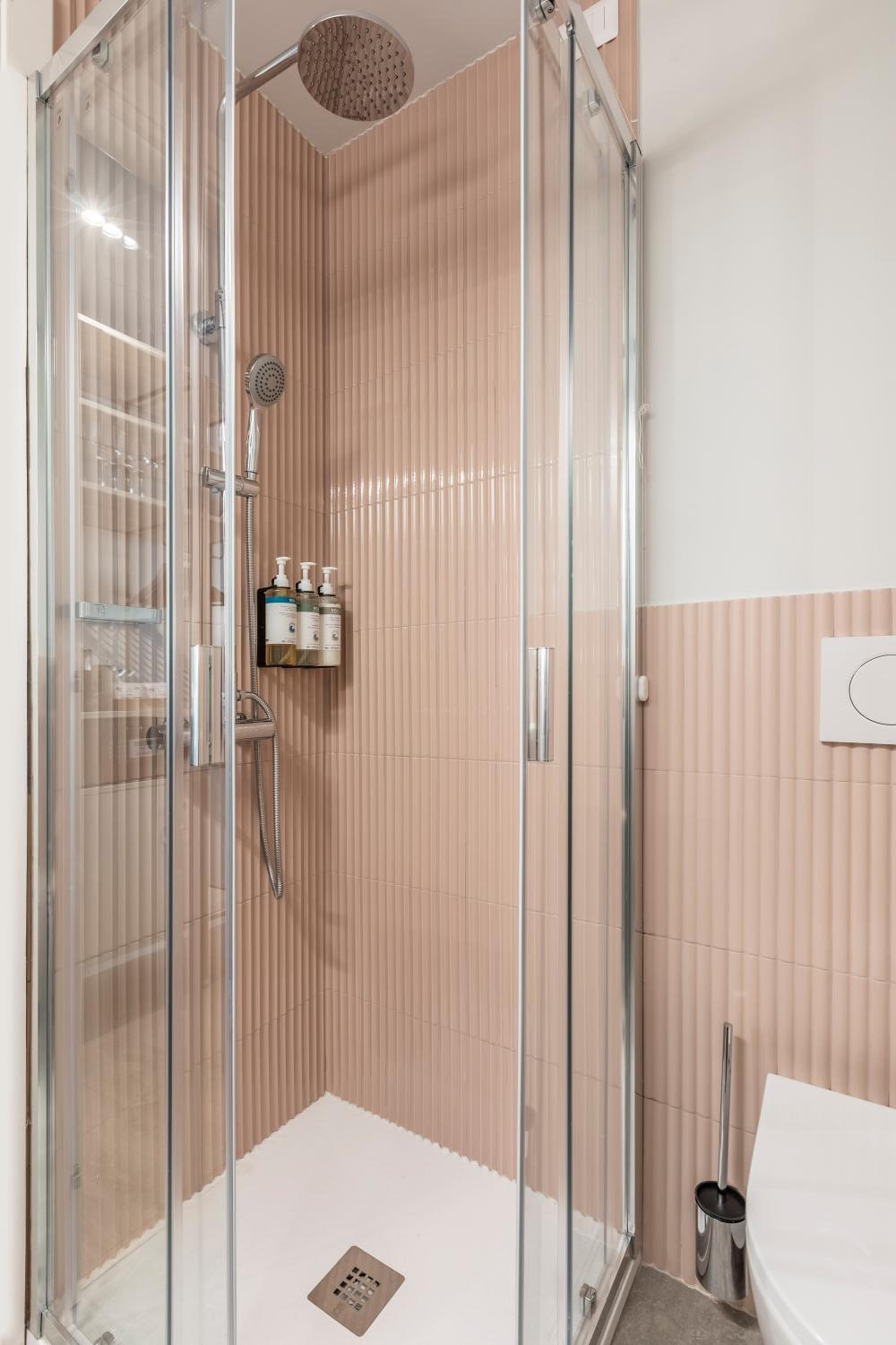 Medium Room