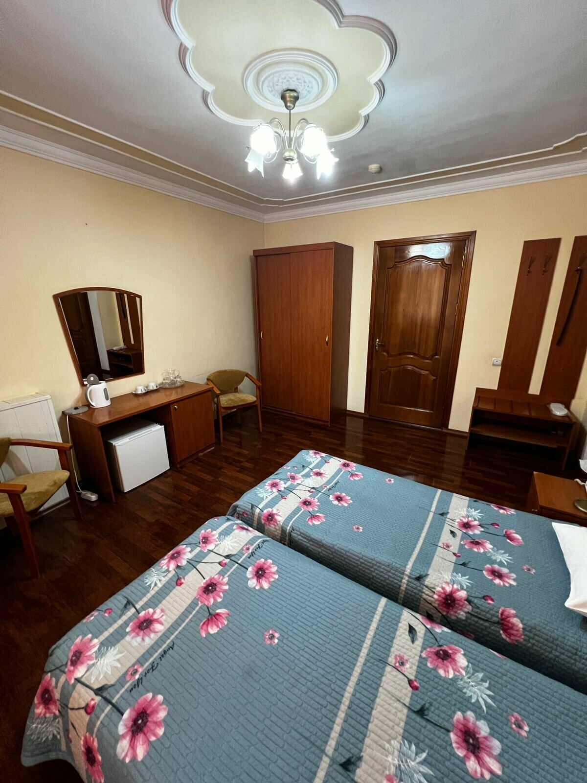 Двухместный номер с 2 отдельными кроватями и балконом