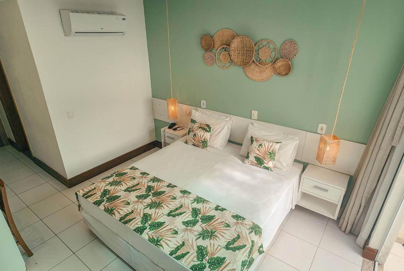 Queen Suite with Spa Bath