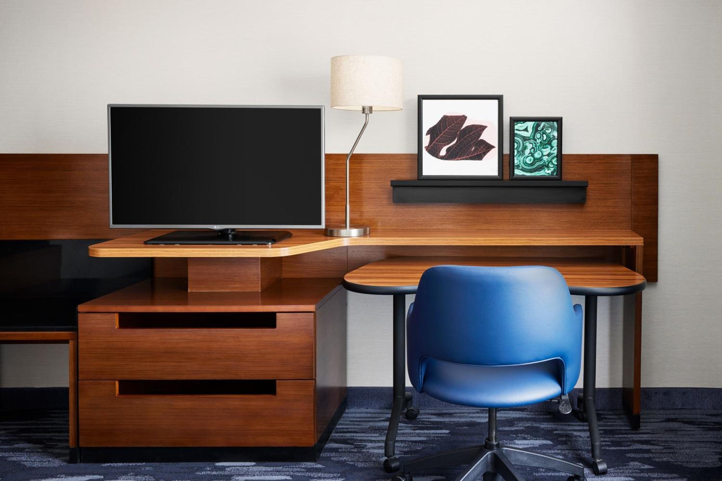 King Studio Suite with Sofa Bed - Hearing Accessible