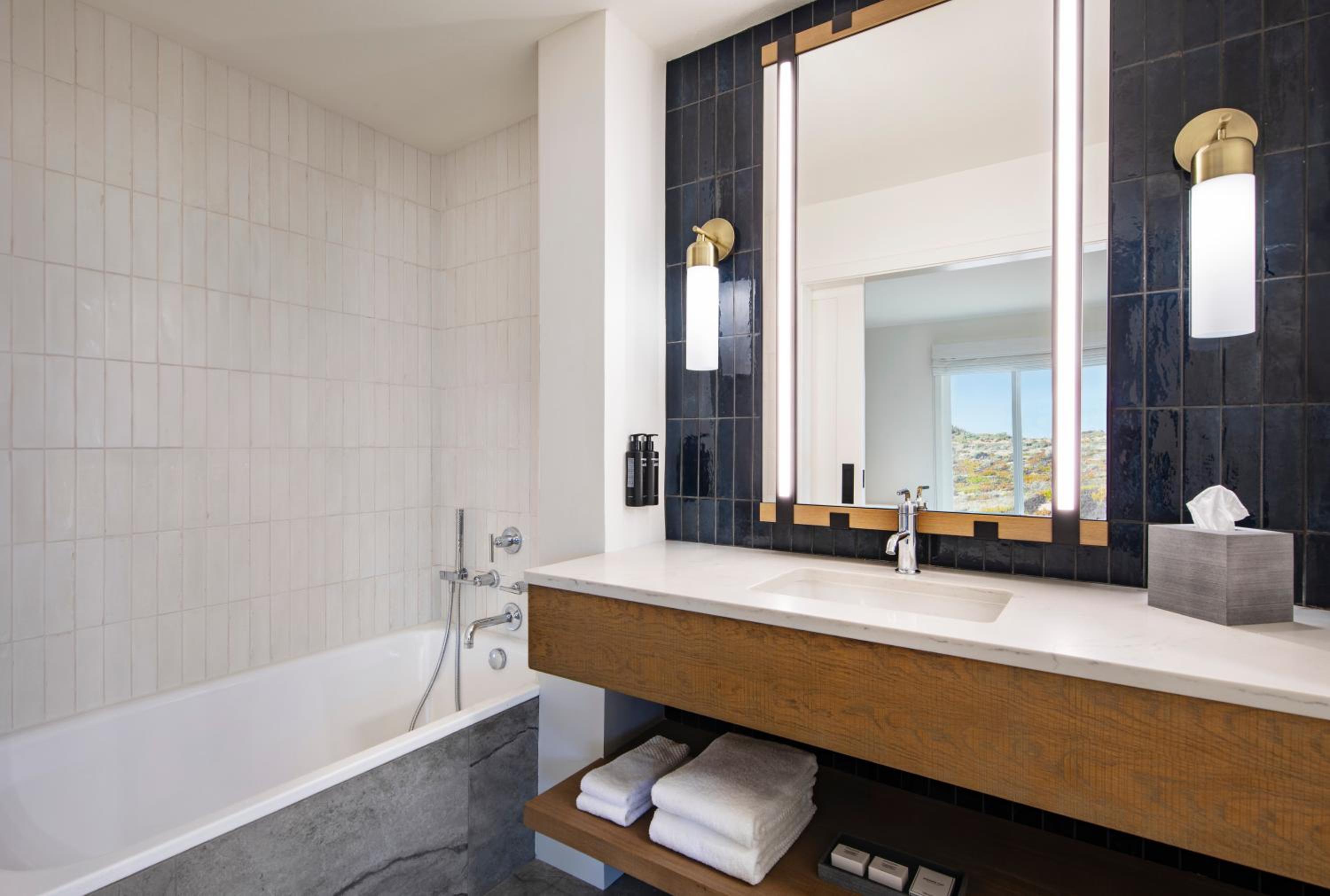 Coastal View Suite