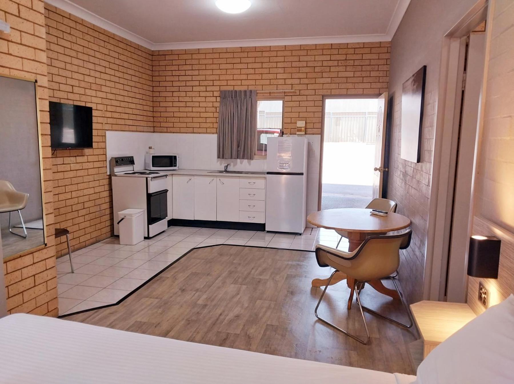 Family Apartment - Pet Friendly 