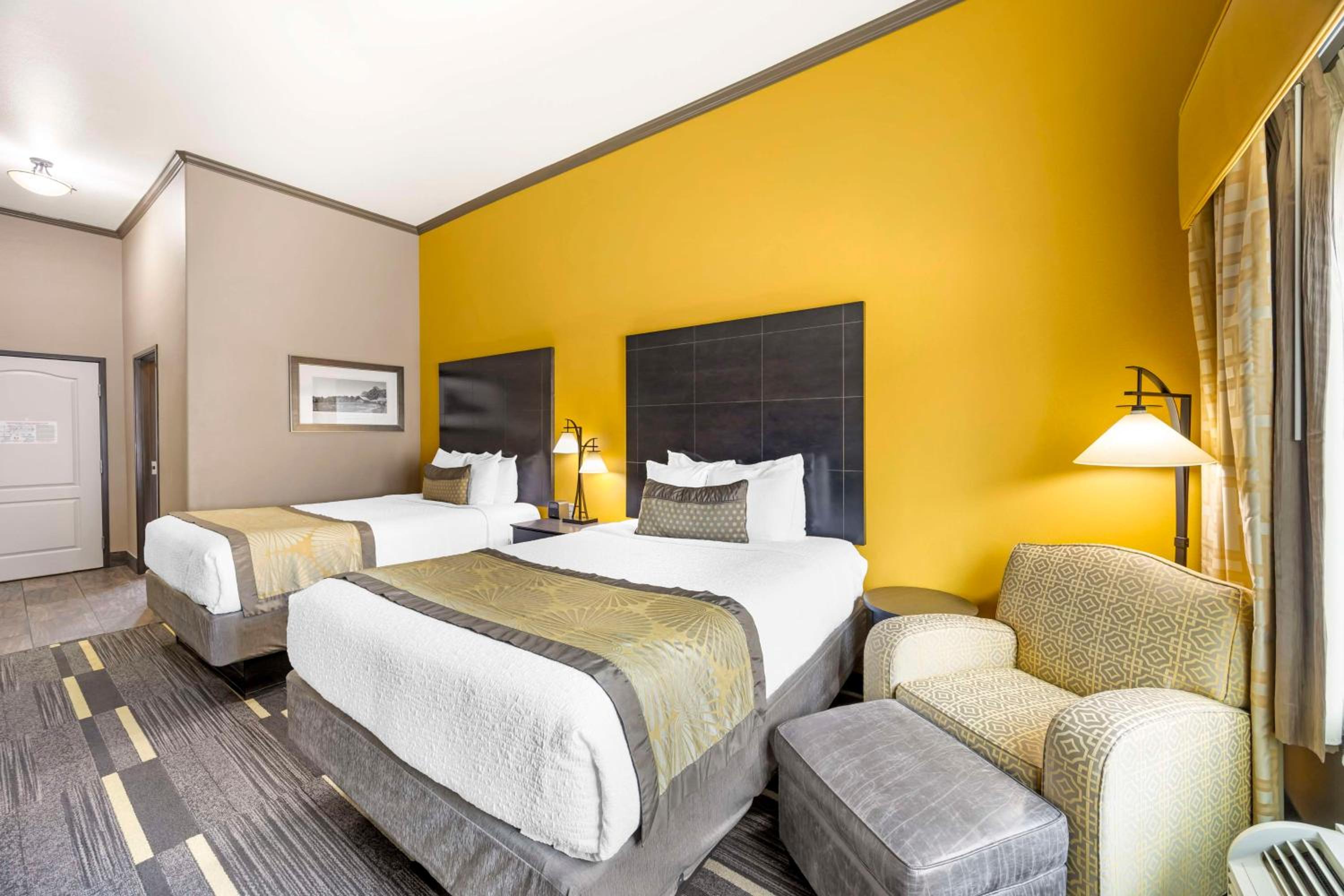 Queen Room with Two Queen Beds - Non-Smoking