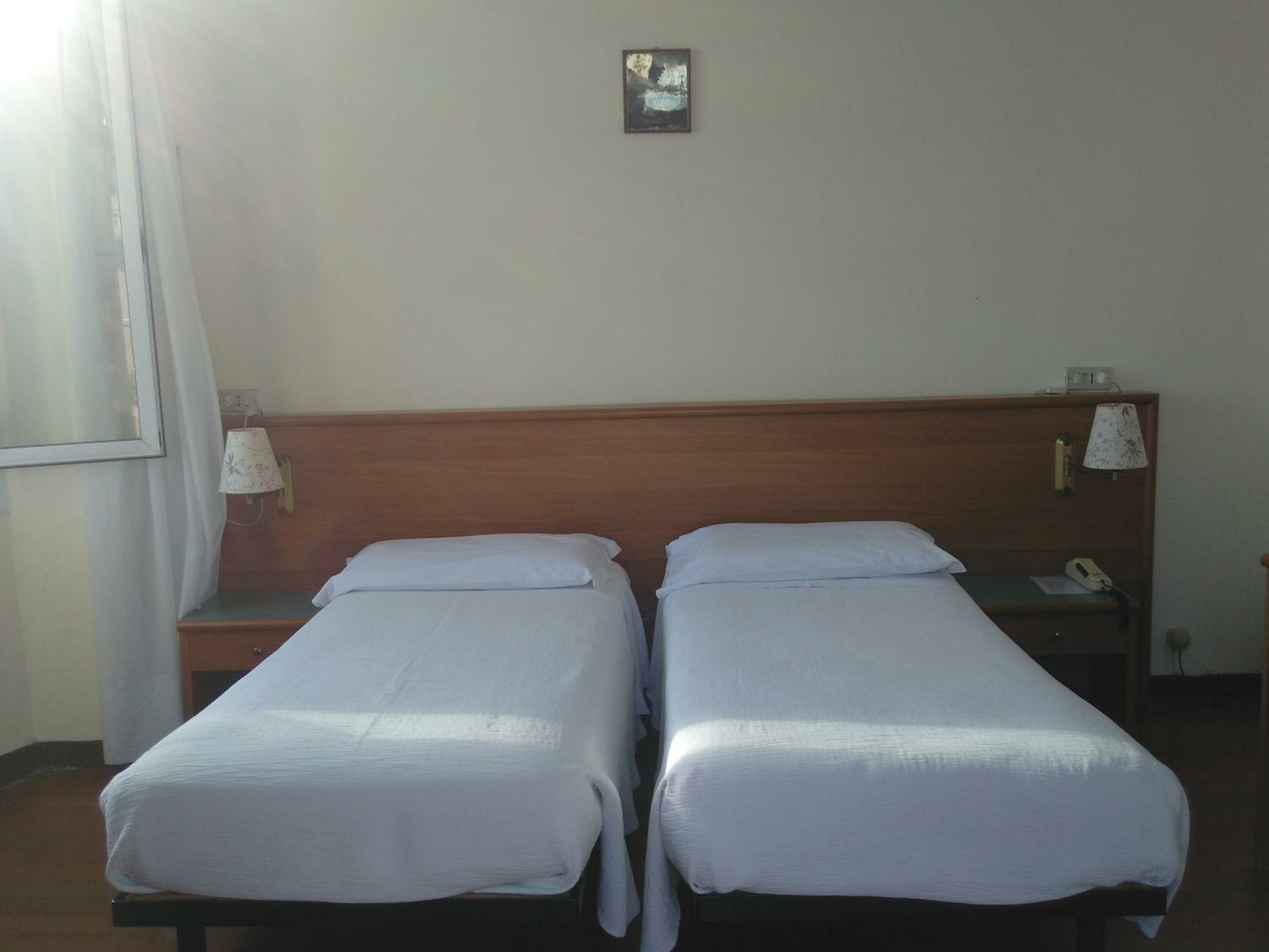 Double or Twin Room with Sea View and Private External Bathroom