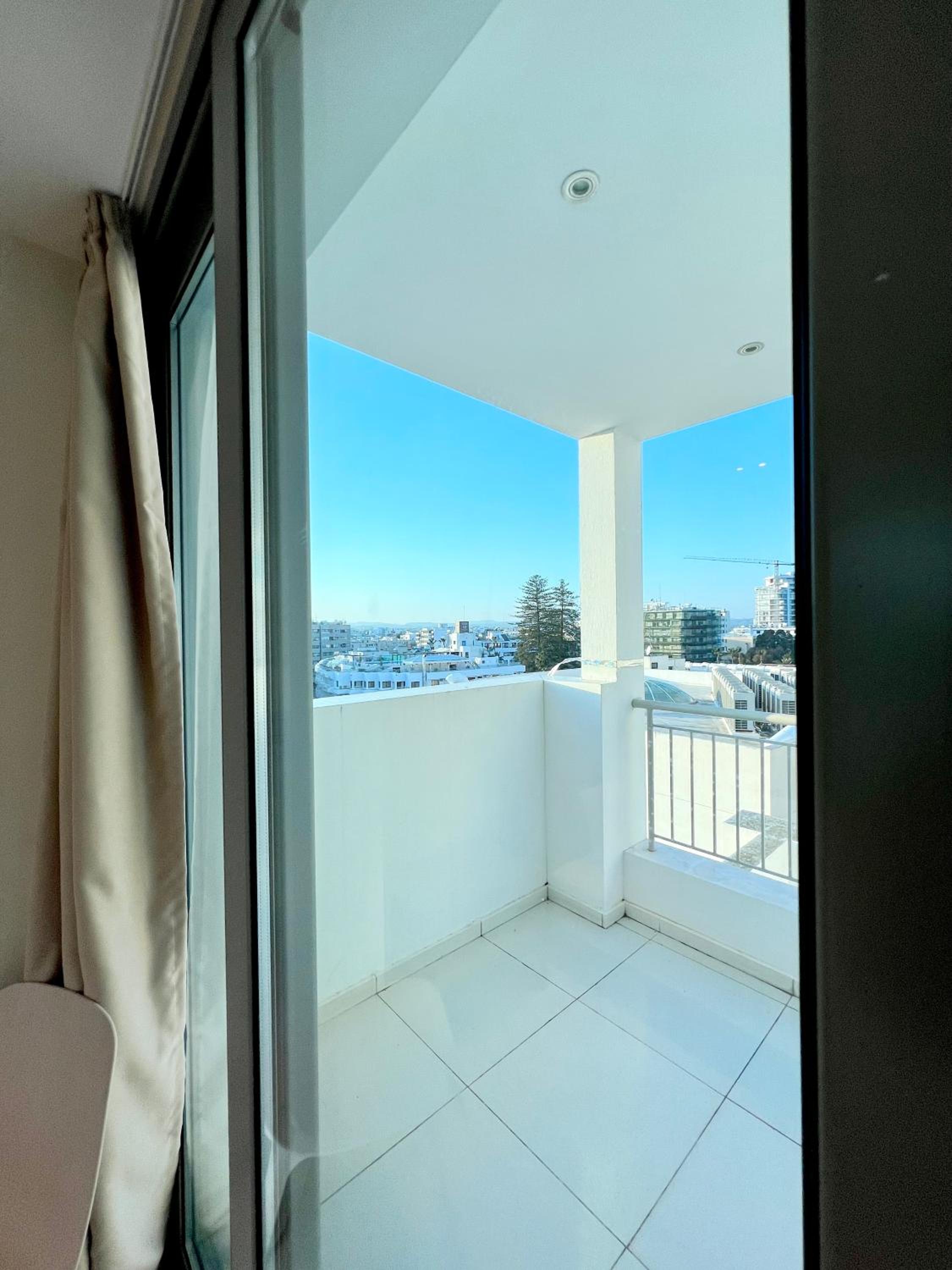 Apartment with Site Sea View