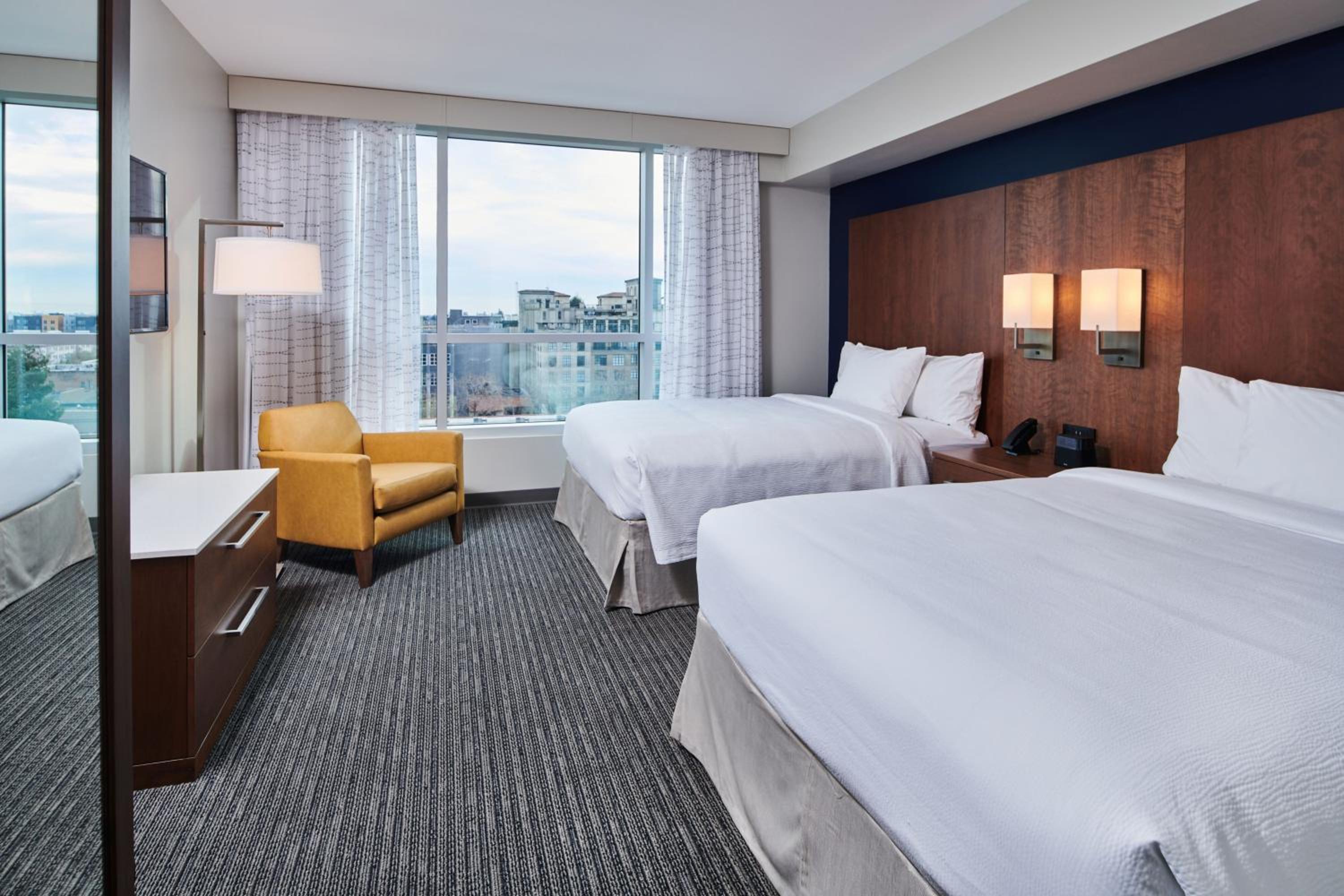 1 Bedroom Suite with 2 Queen Beds, Sofa bed, City View