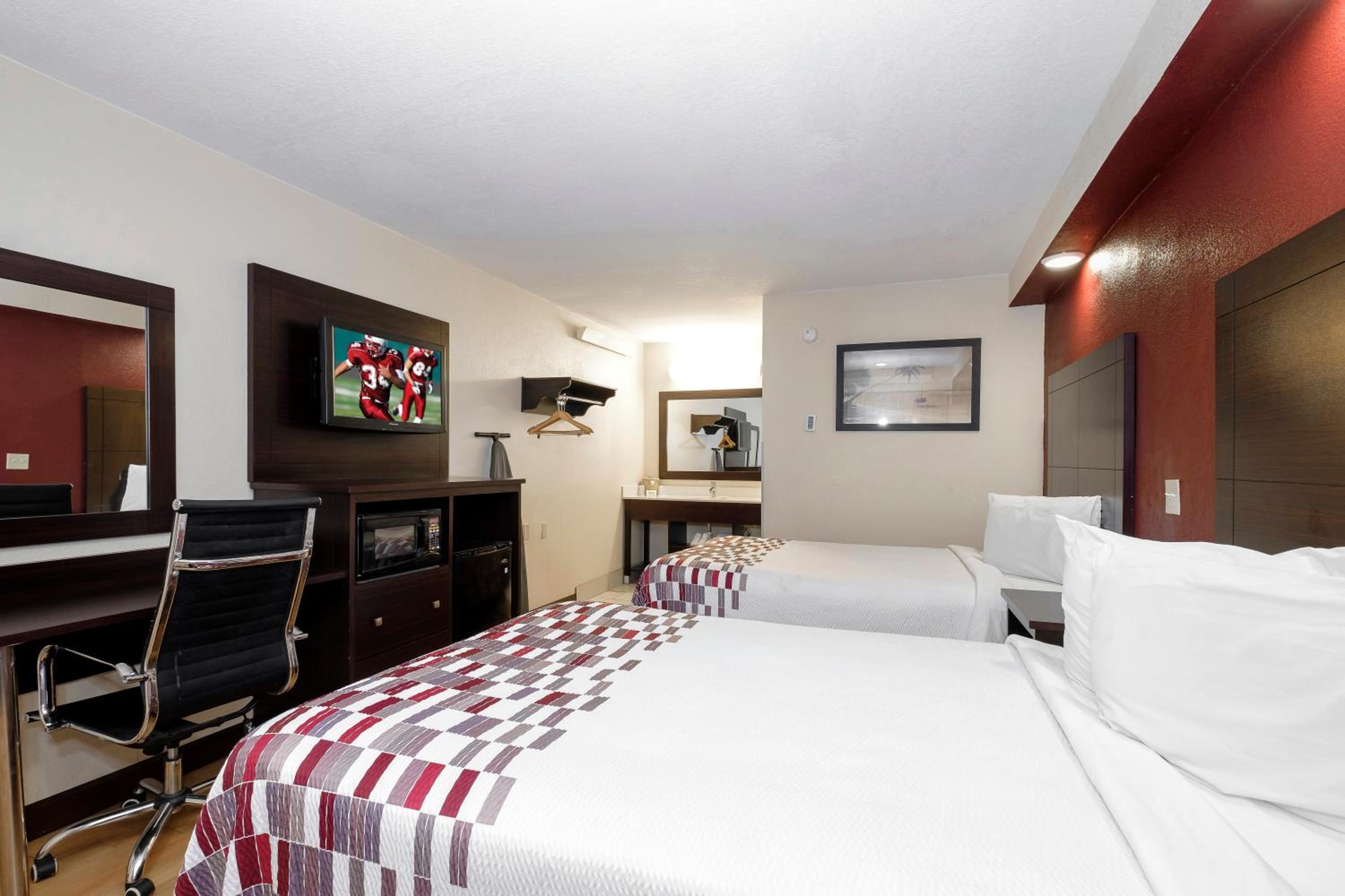 Deluxe Room with Two Double Beds Non-Smoking