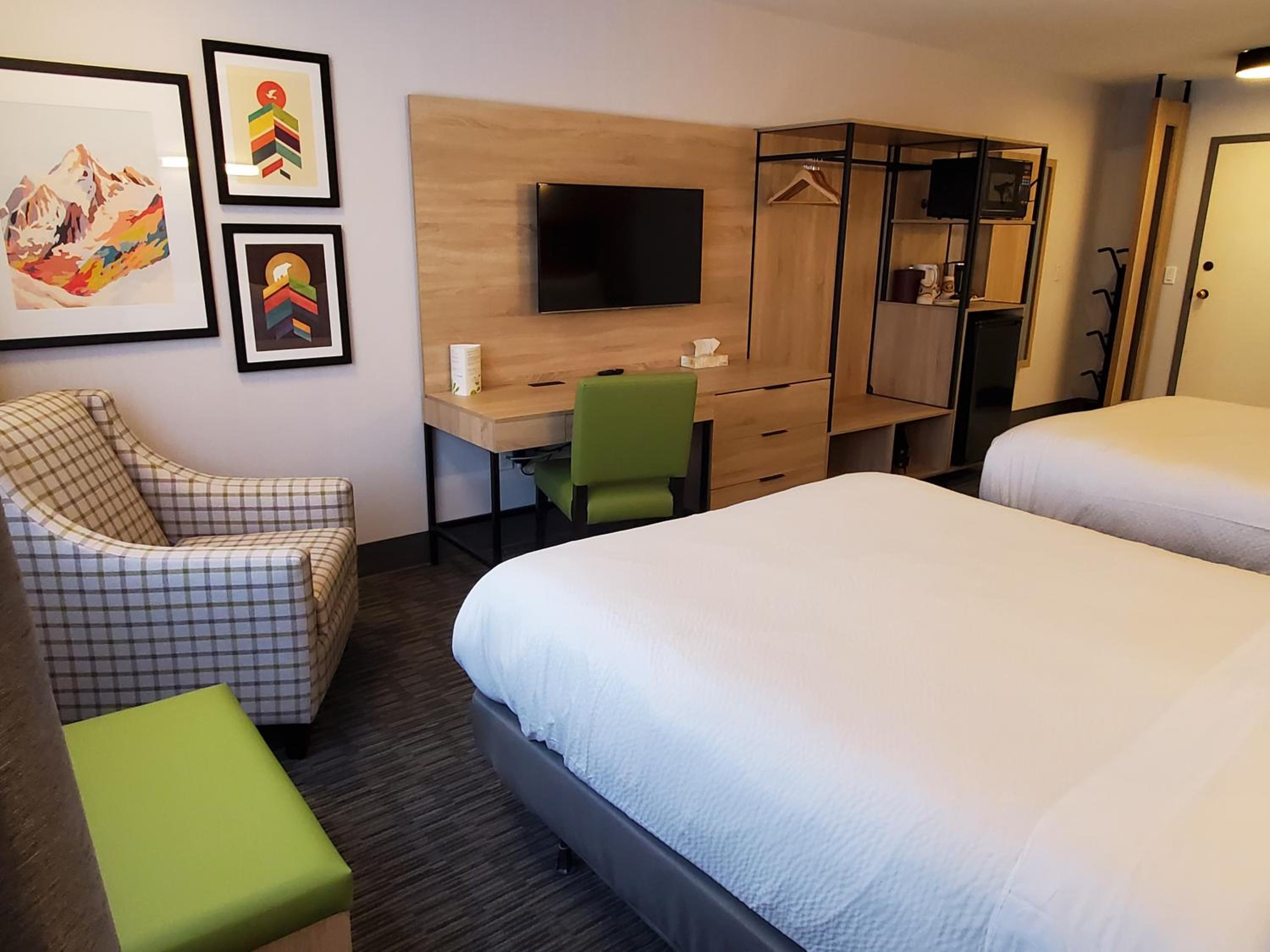 Deluxe Queen Room with Two Queen Beds