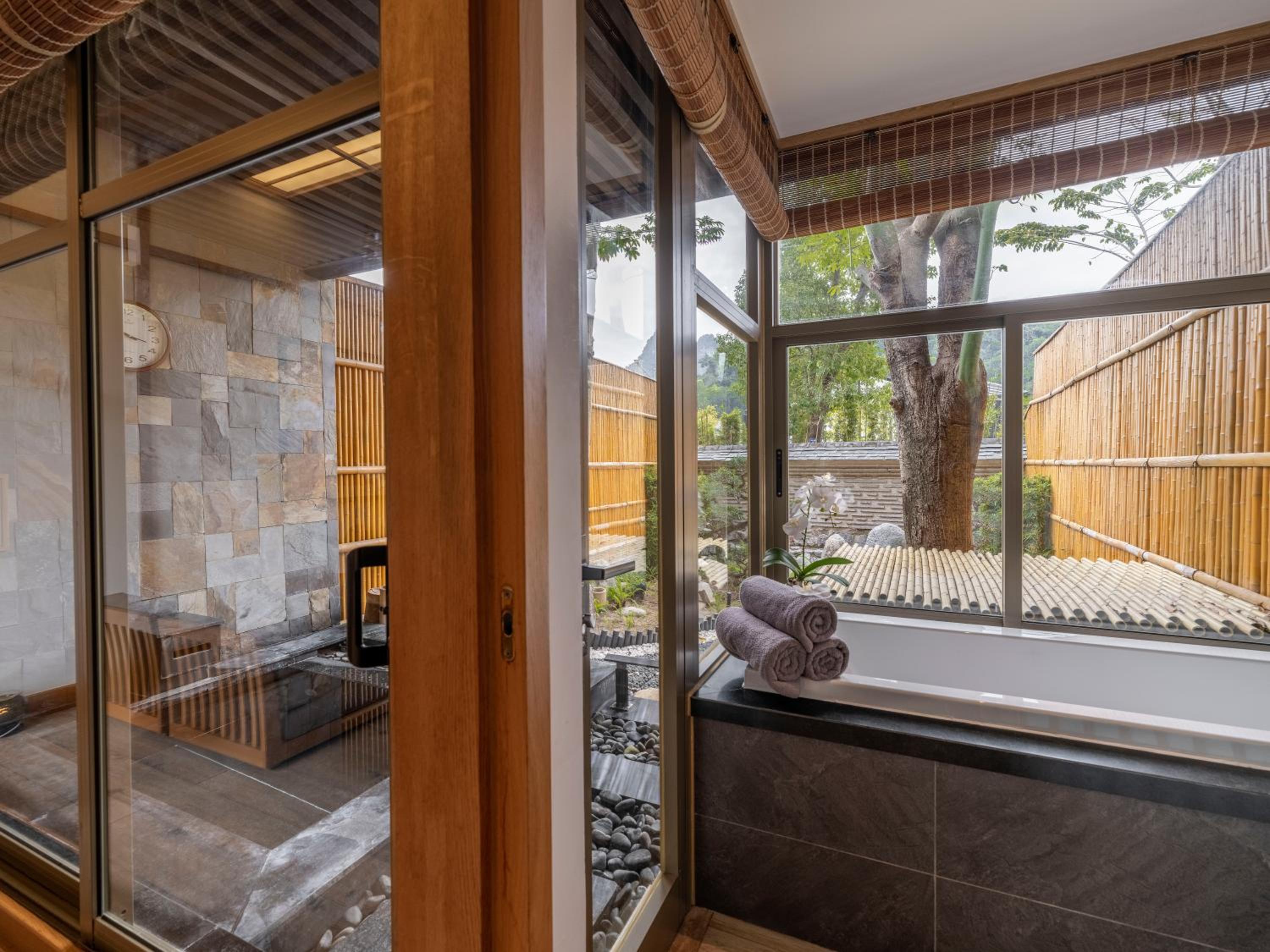 Washitsu Ichi Room with Public Onsen
