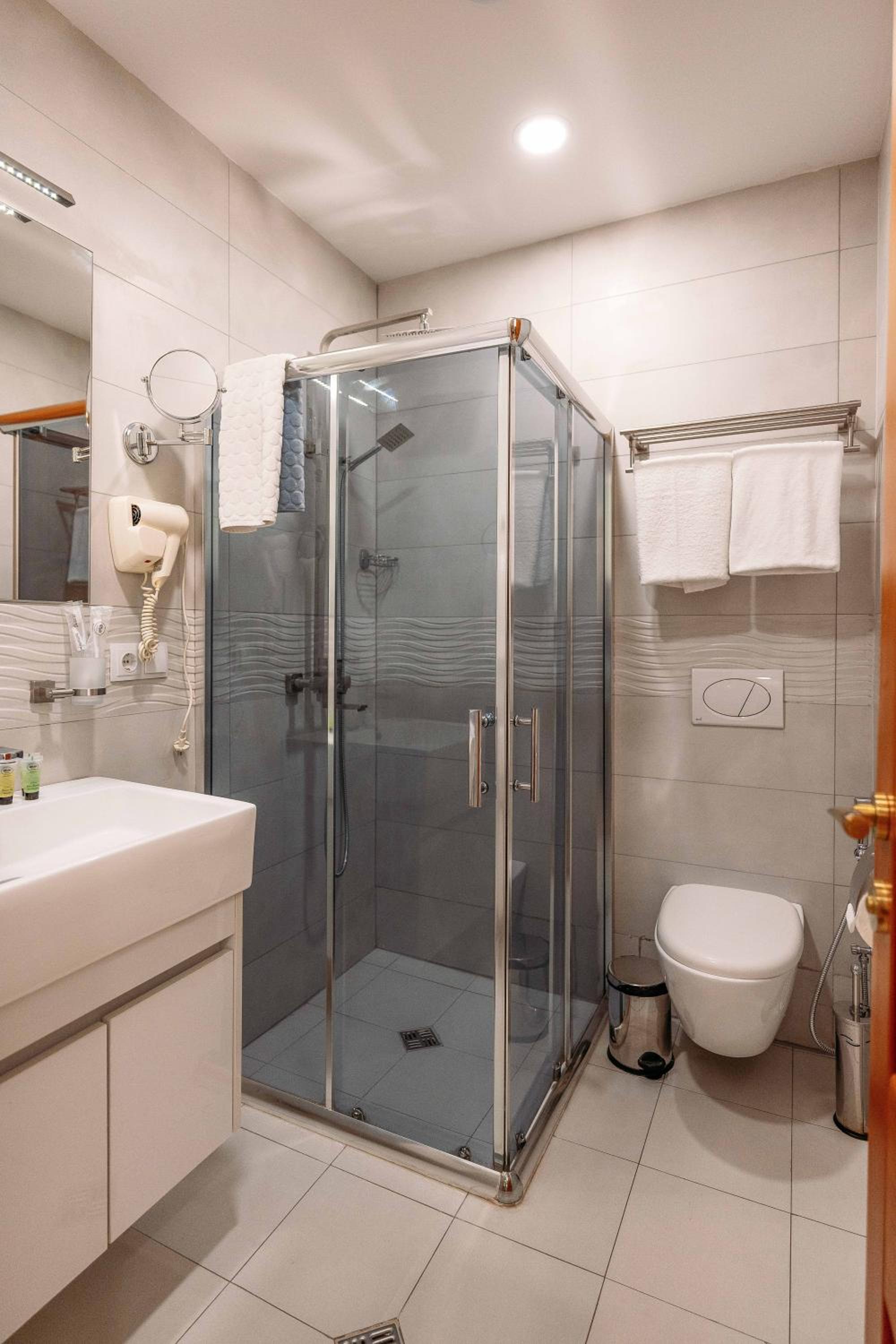 Double or Twin Room with City View